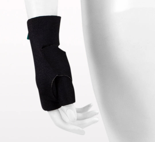 Juzo Compression Reversible Hand Wrap
