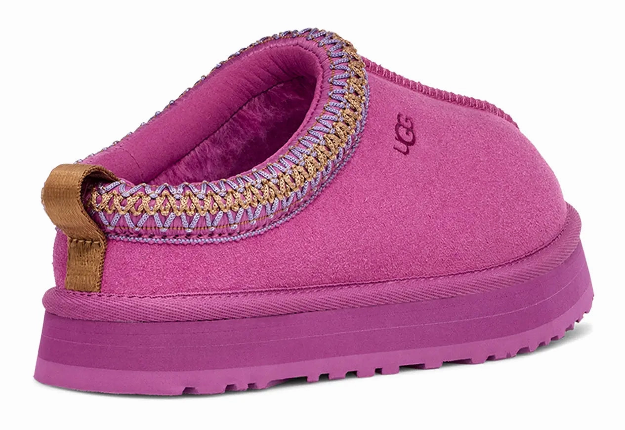 Kids UGG Tazz  Cozy Comfort with a Trendy Platform Ugg cozy footwear visuals