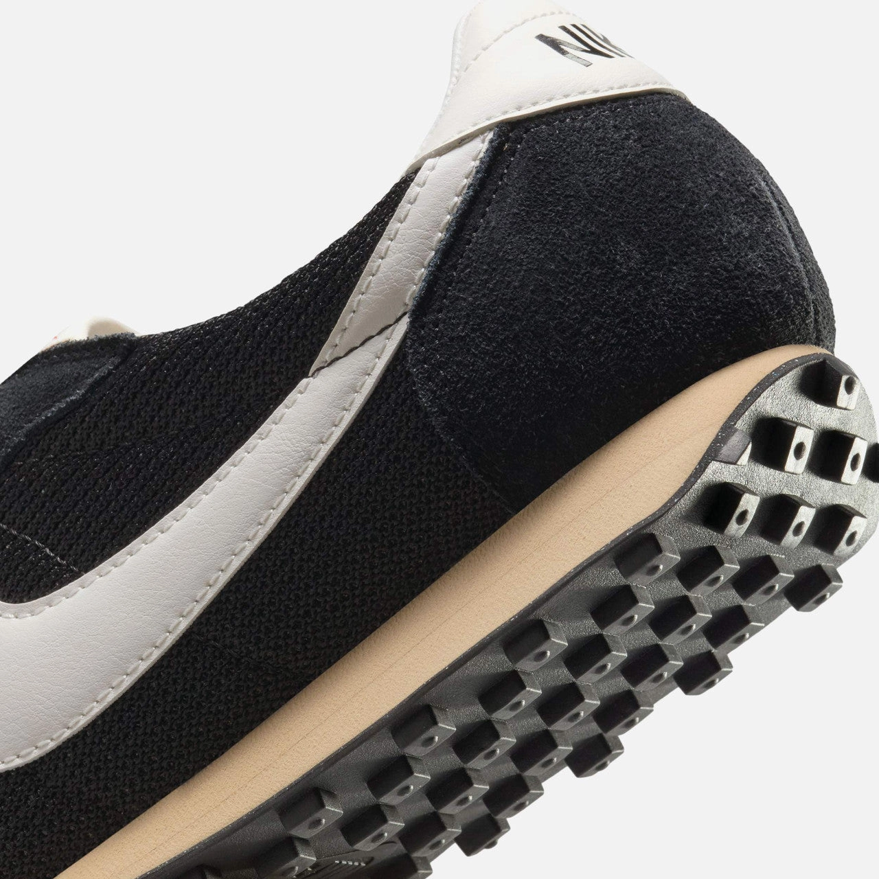 LD-1000 Nike casual lifestyle sneakers
