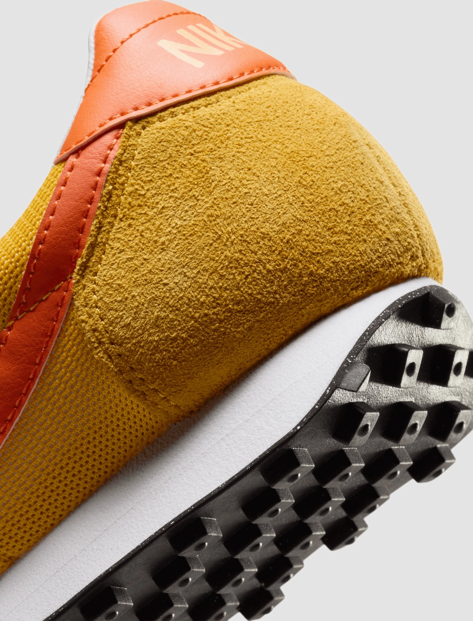 LD-1000 "UNIVERSITY GOLD/ SAFETY ORANGE" Nike sports sneakers