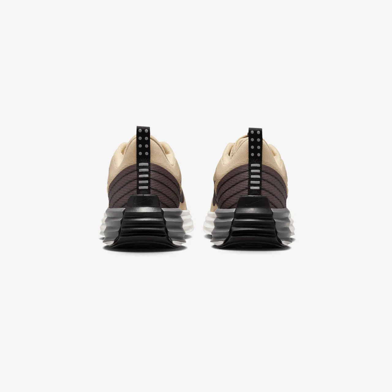 Lunar Roam Nike casual lifestyle sneakers