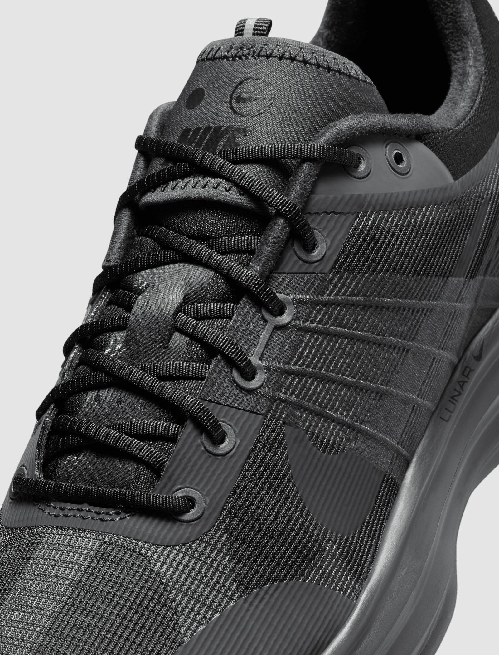 LUNAR ROAM "DARK SMOKE GREY" Nike sports sneakers