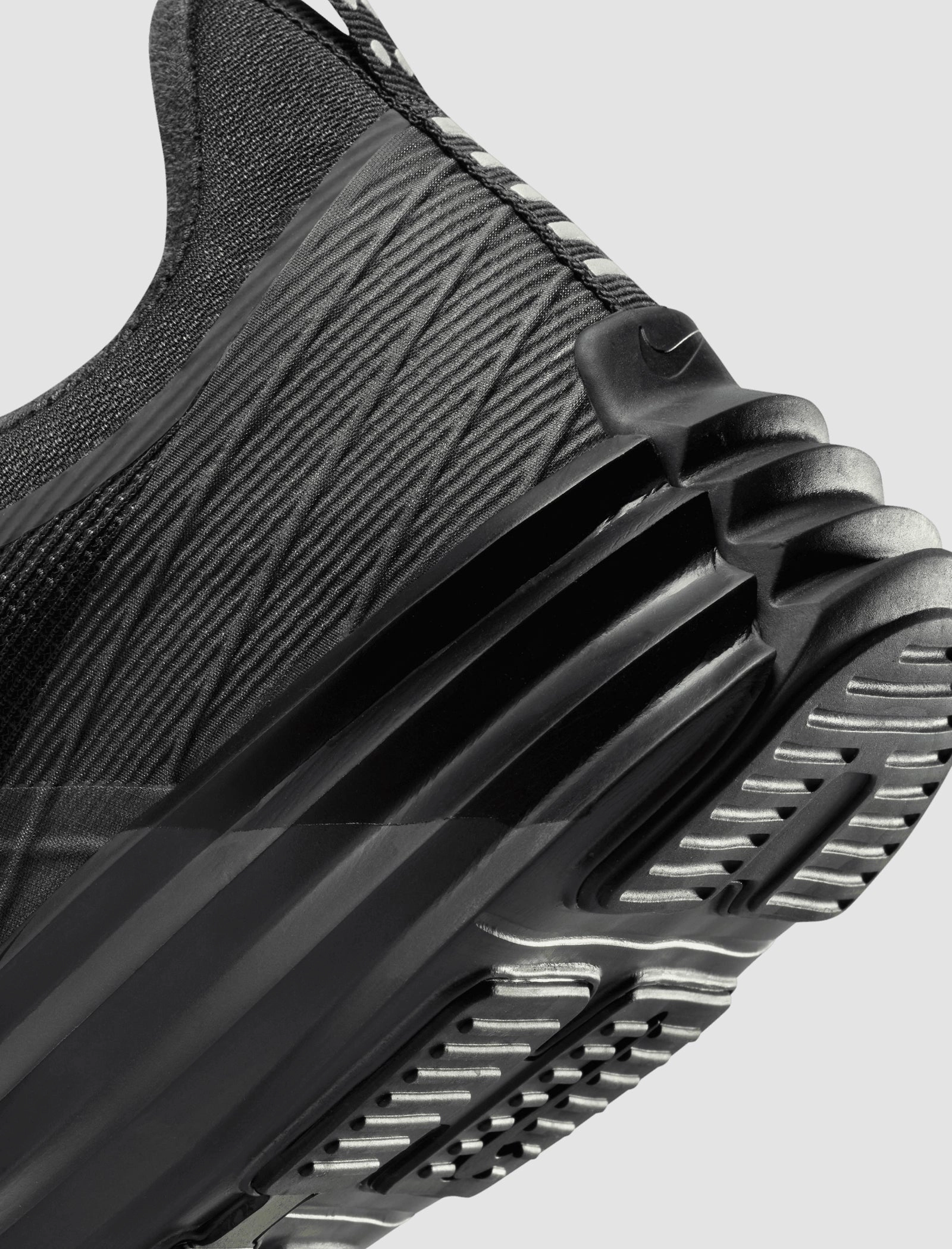 LUNAR ROAM "DARK SMOKE GREY" Nike sports sneakers