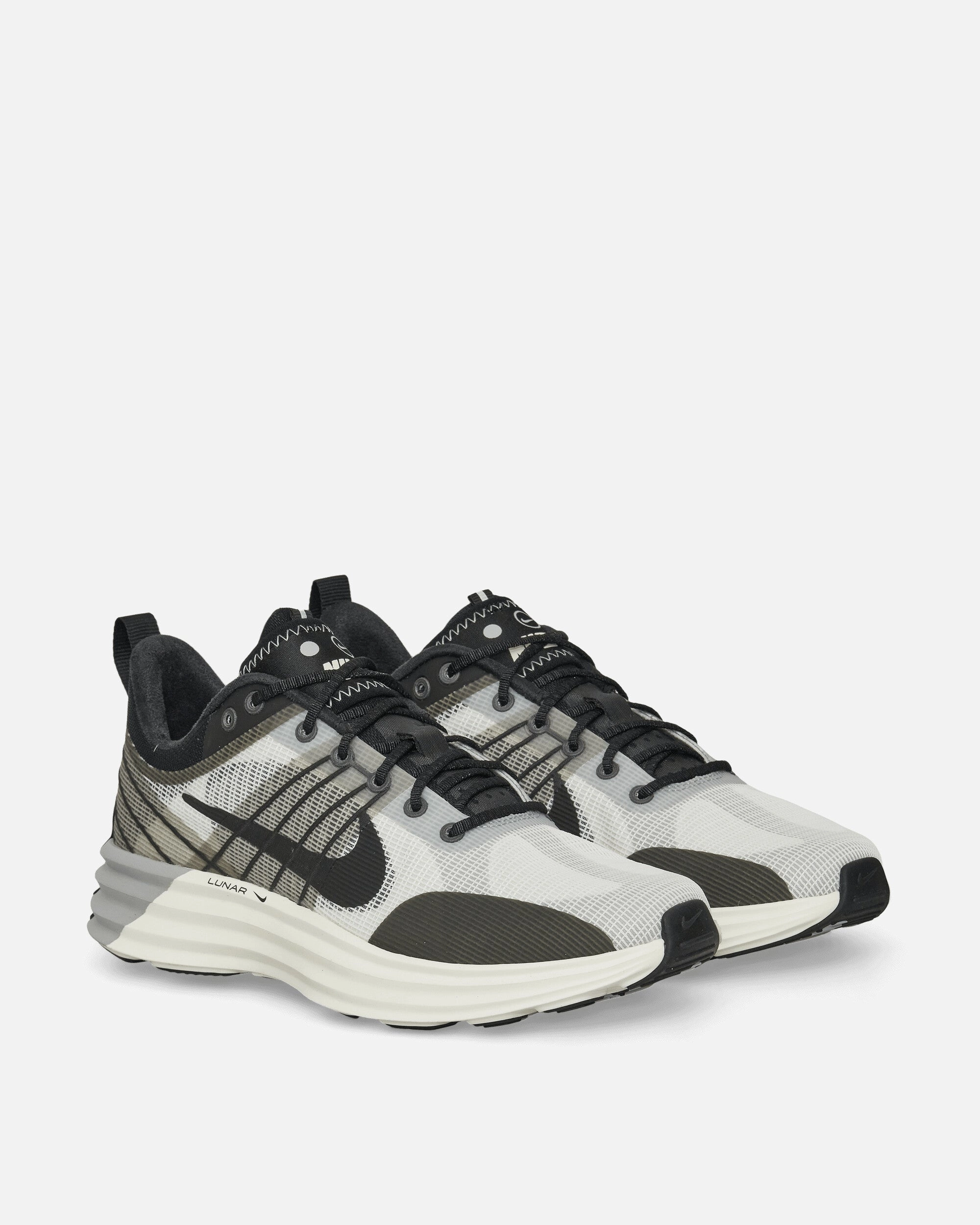 Lunar Roam Sneakers Summit White / Light Smoke Grey / Black Flexible Shoes