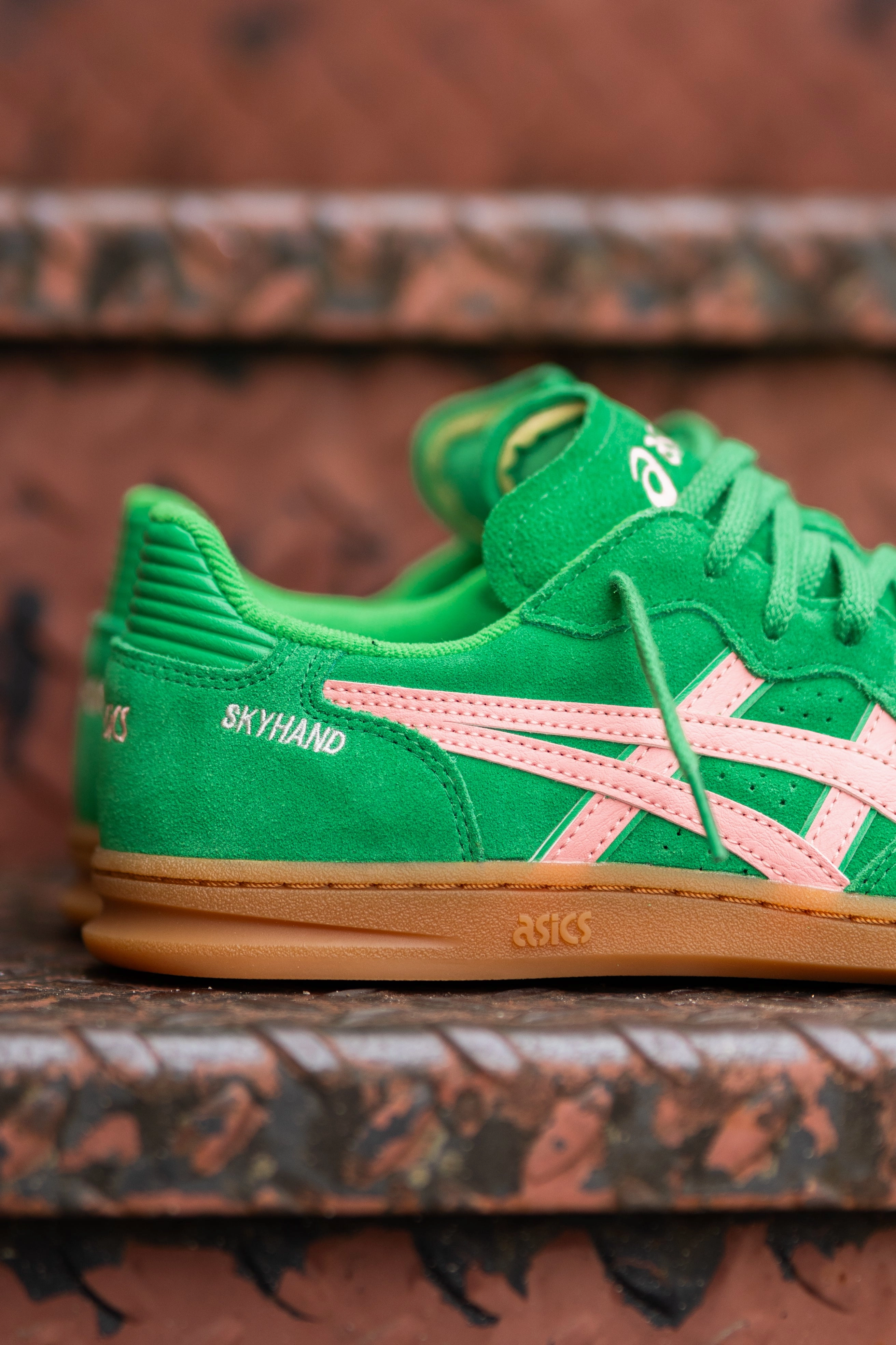 Men's Asics Skyhand OG (Cilantro/Grapefruit) running shoe close-up shots