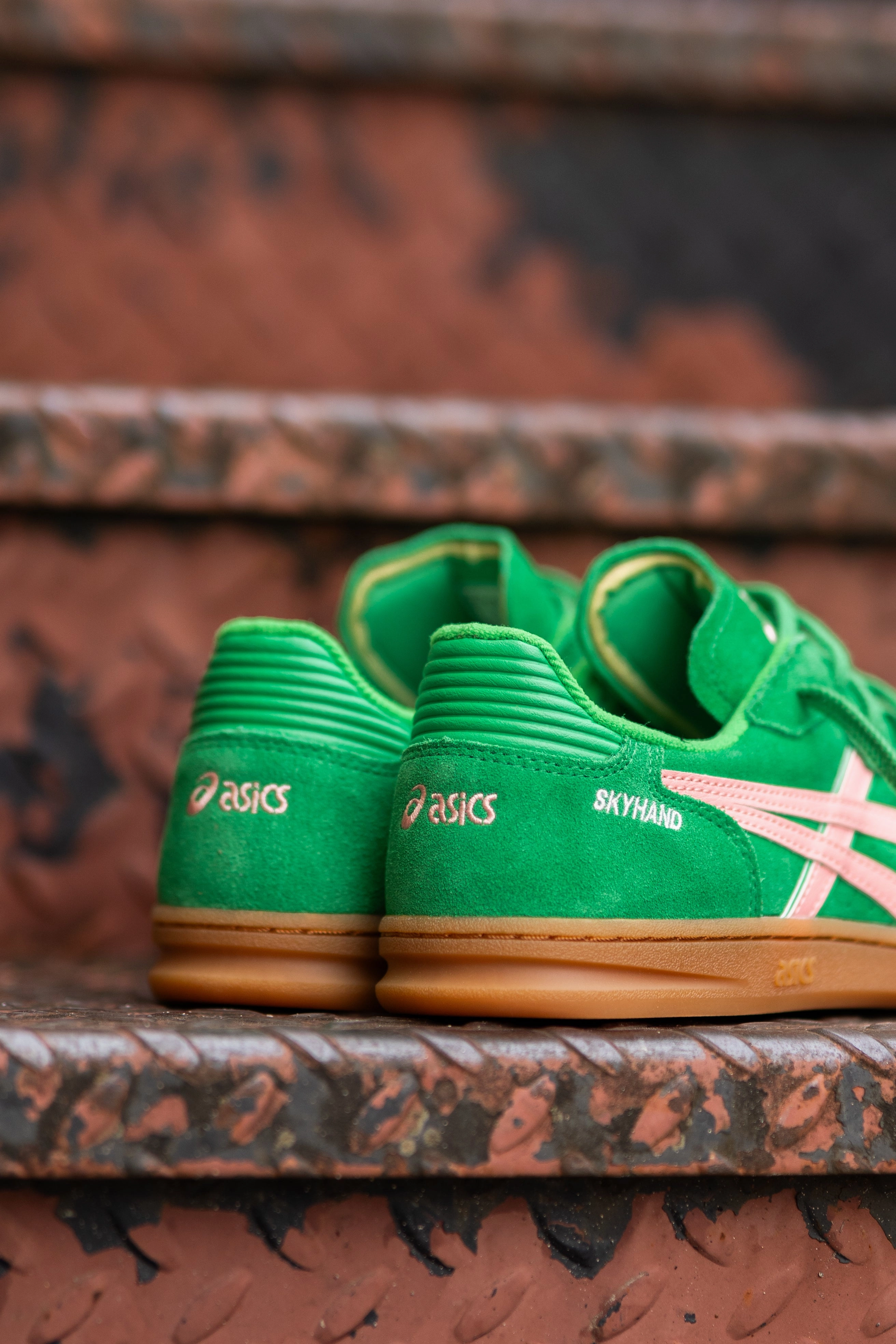 Men's Asics Skyhand OG (Cilantro/Grapefruit) running shoe close-up shots