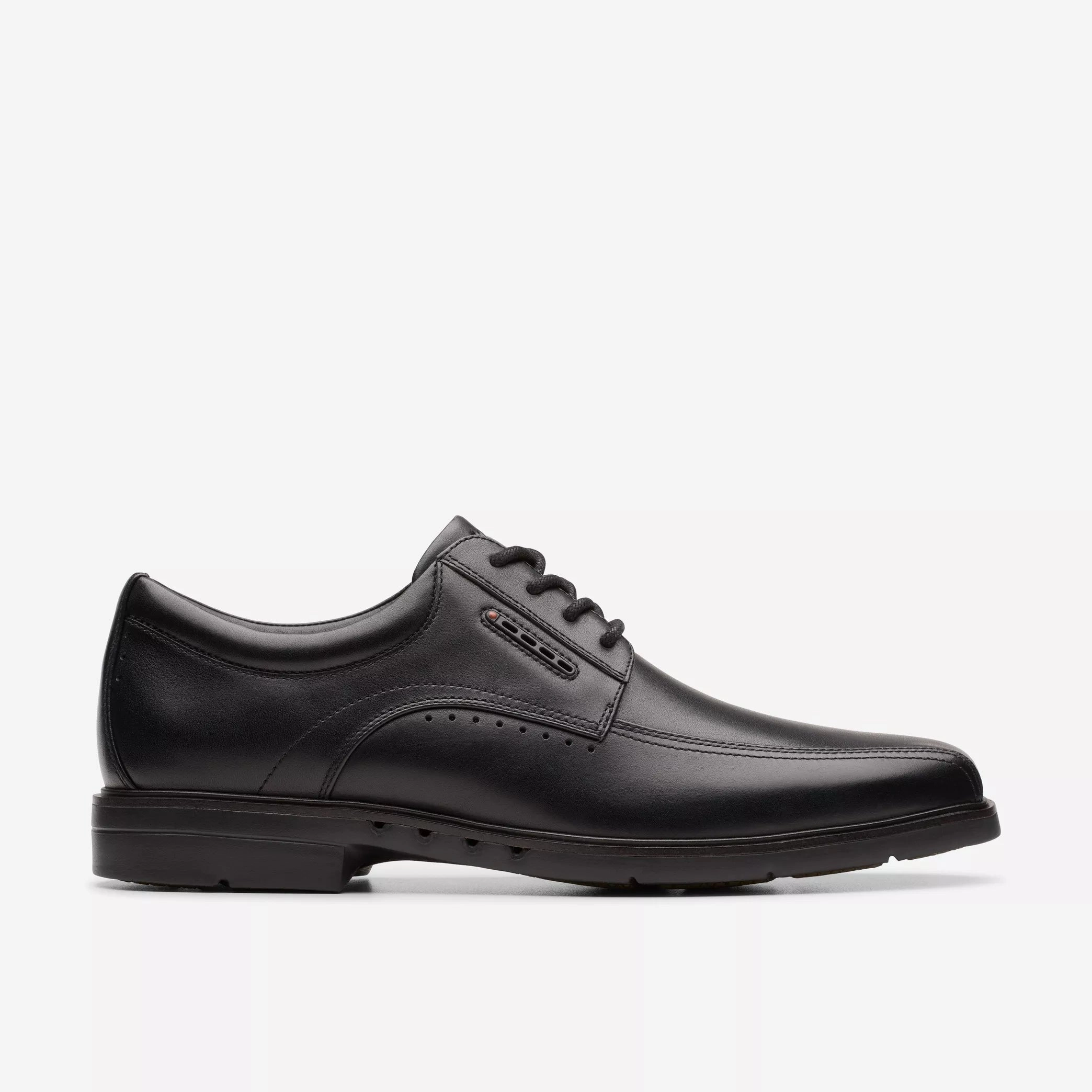 Men's UN Kendric Way Leather Clarks footwear styles
