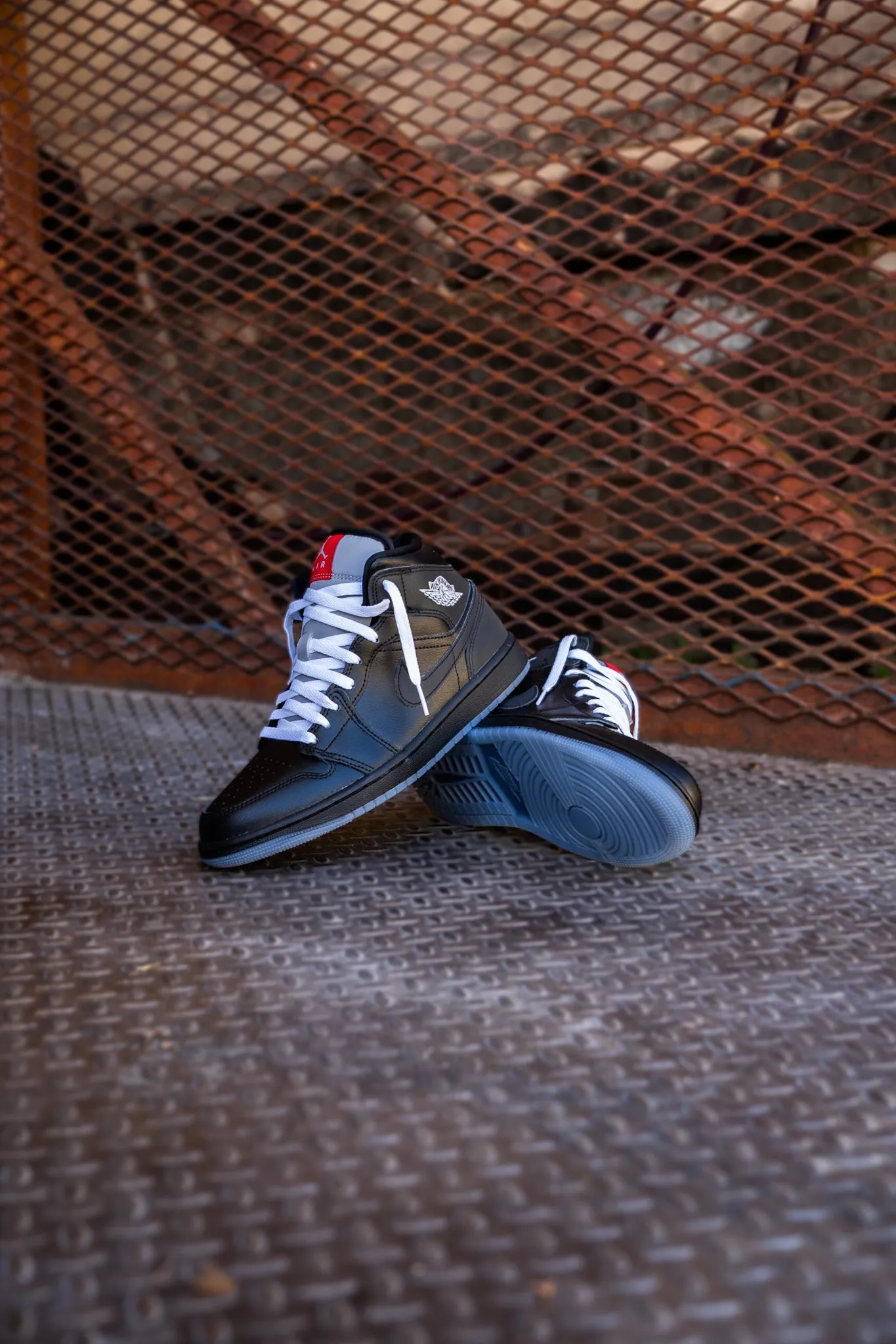Mens Air Jordan 1 Mid SE (Black/White/Wolf Grey) Nike cutting-edge sport shoes