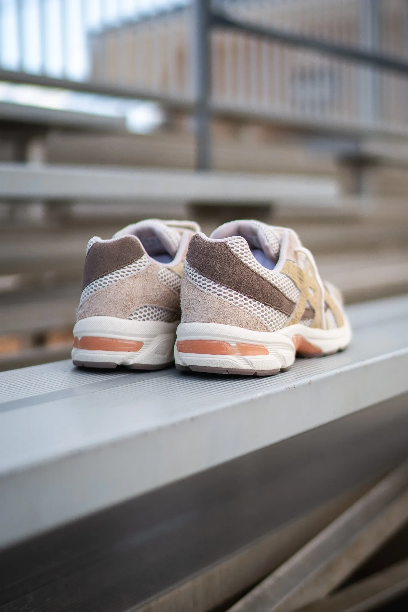 Mens Asics Gel-1130 (Birch/Sand) running shoe close-up shots
