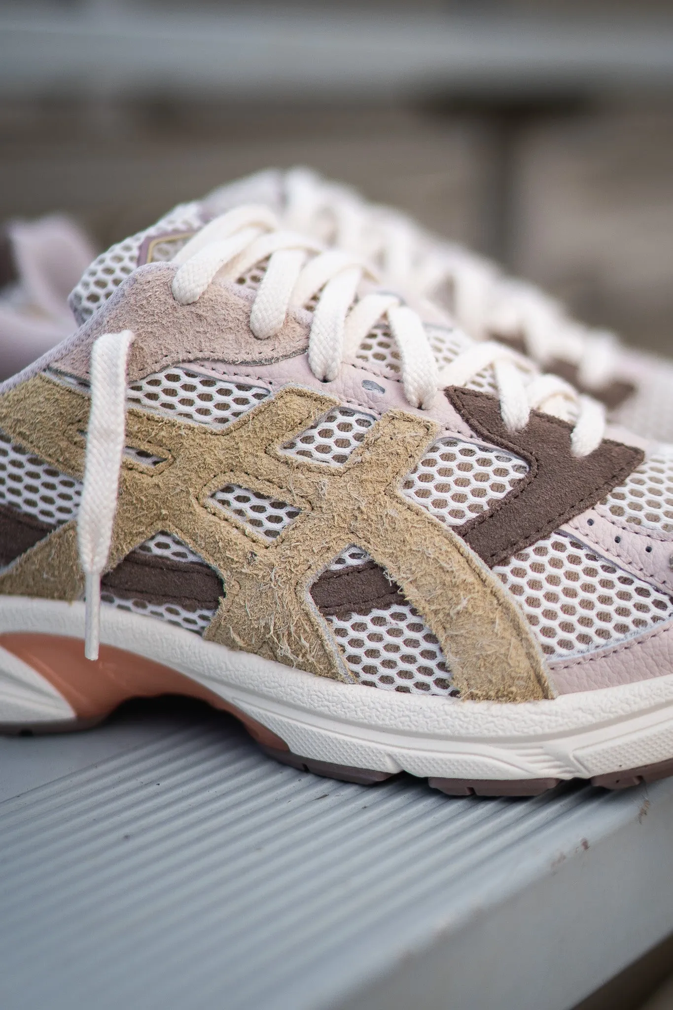 Mens Asics Gel-1130 (Birch/Sand) running shoe close-up shots