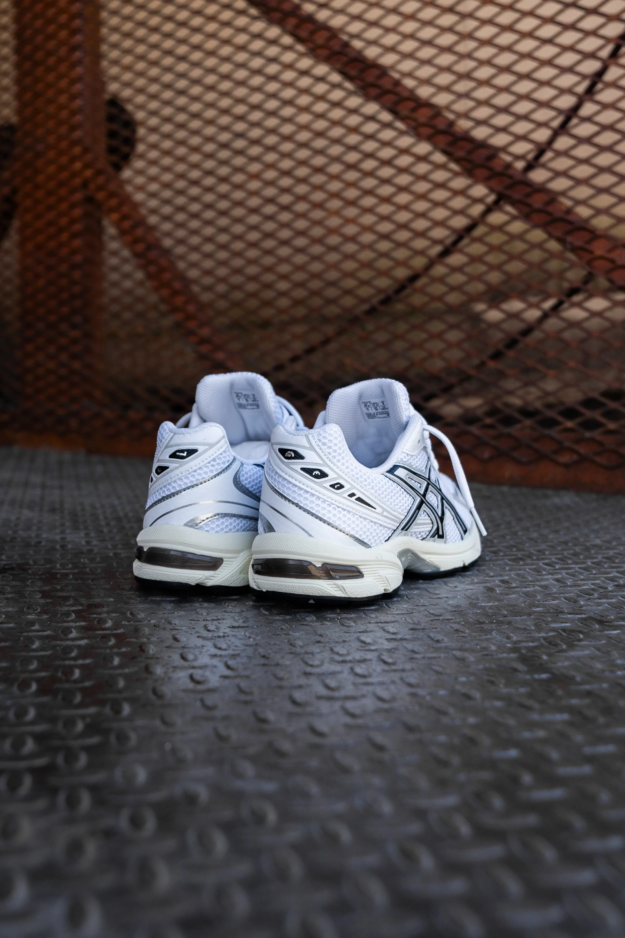 Mens Asics Gel-1130 (White/Cloud Grey) running shoe close-up shots