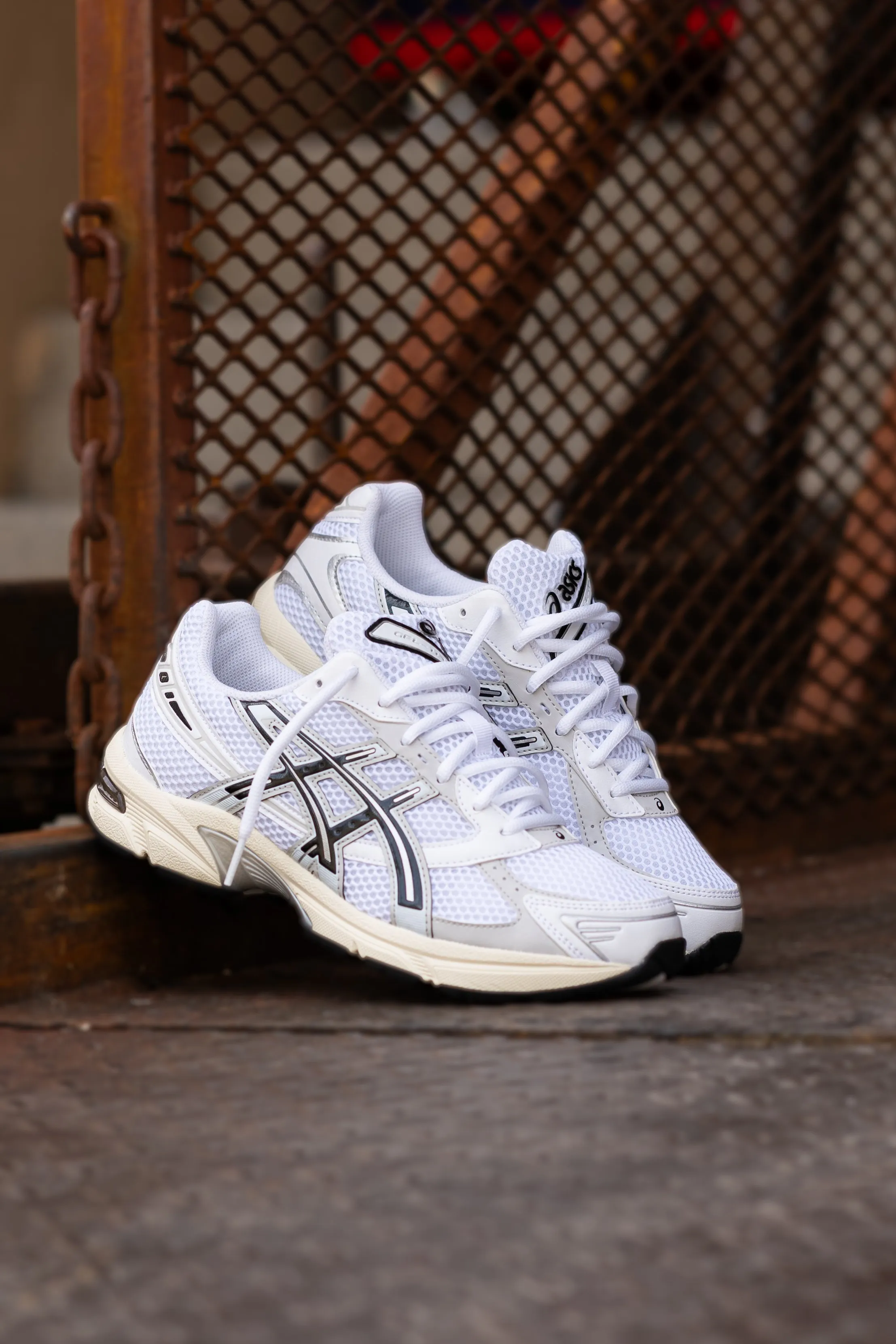 Mens Asics Gel-1130 (White/Cloud Grey) running shoe close-up shots