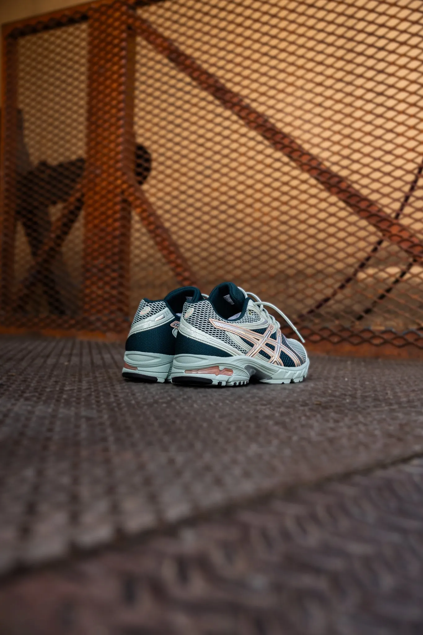 Mens Asics Gel-DS Trainer 14 (Lichen Rock/Pure Silver) running shoe close-up shots