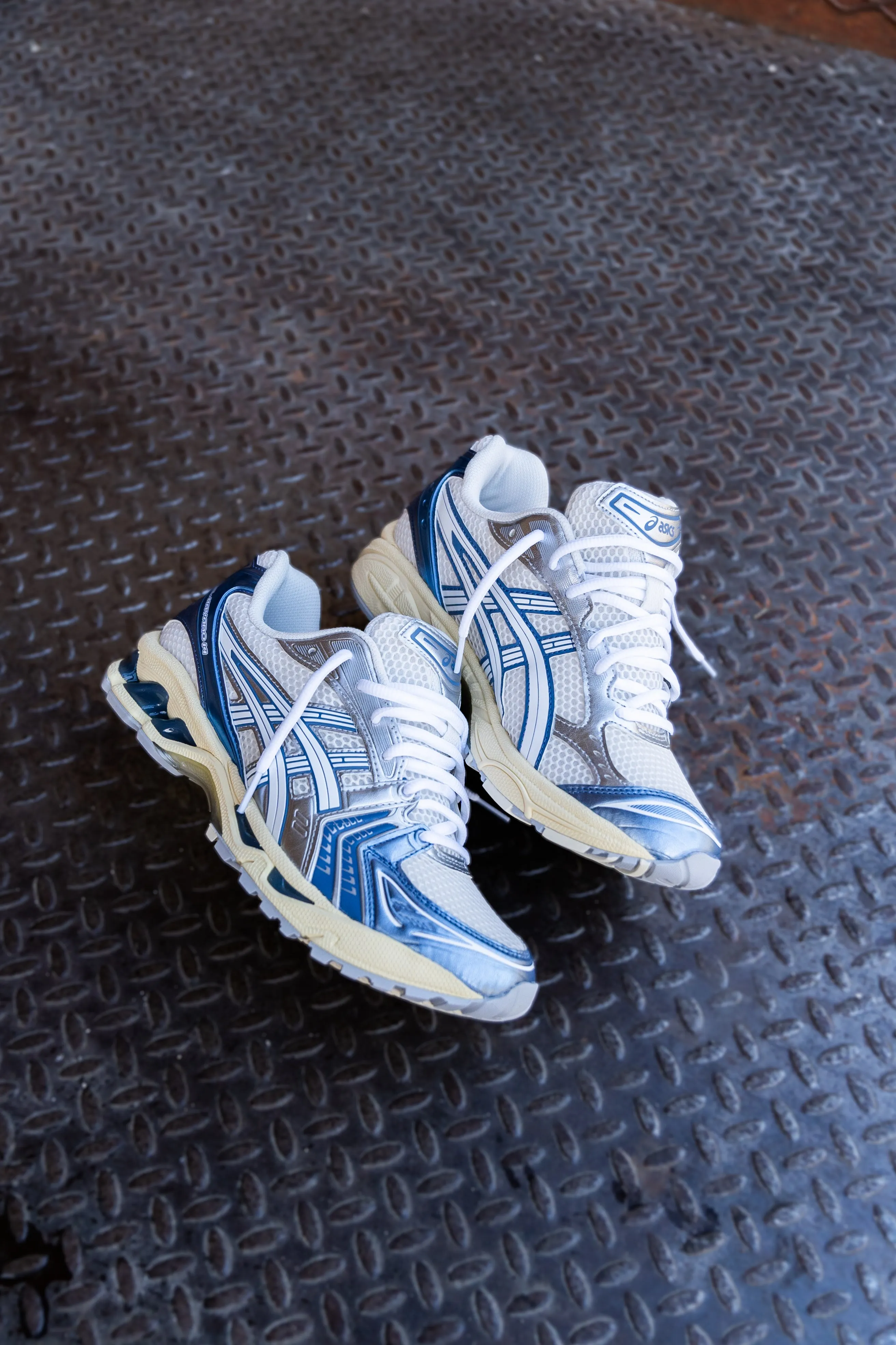 Mens Asics Gel-Kayano 14 (Cream/Denim Blue) running shoe close-up shots