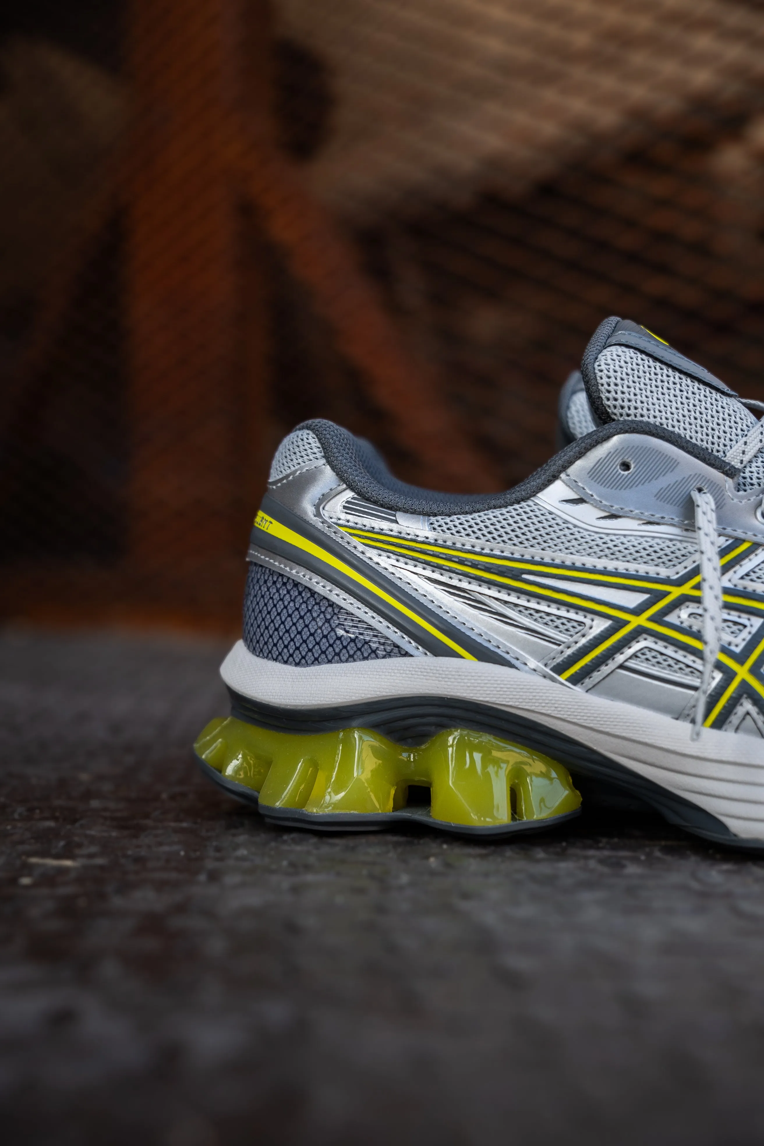 Mens Asics Gel-Kinetic Fluent (Glacier Grey/Steel Grey) running shoe close-up shots