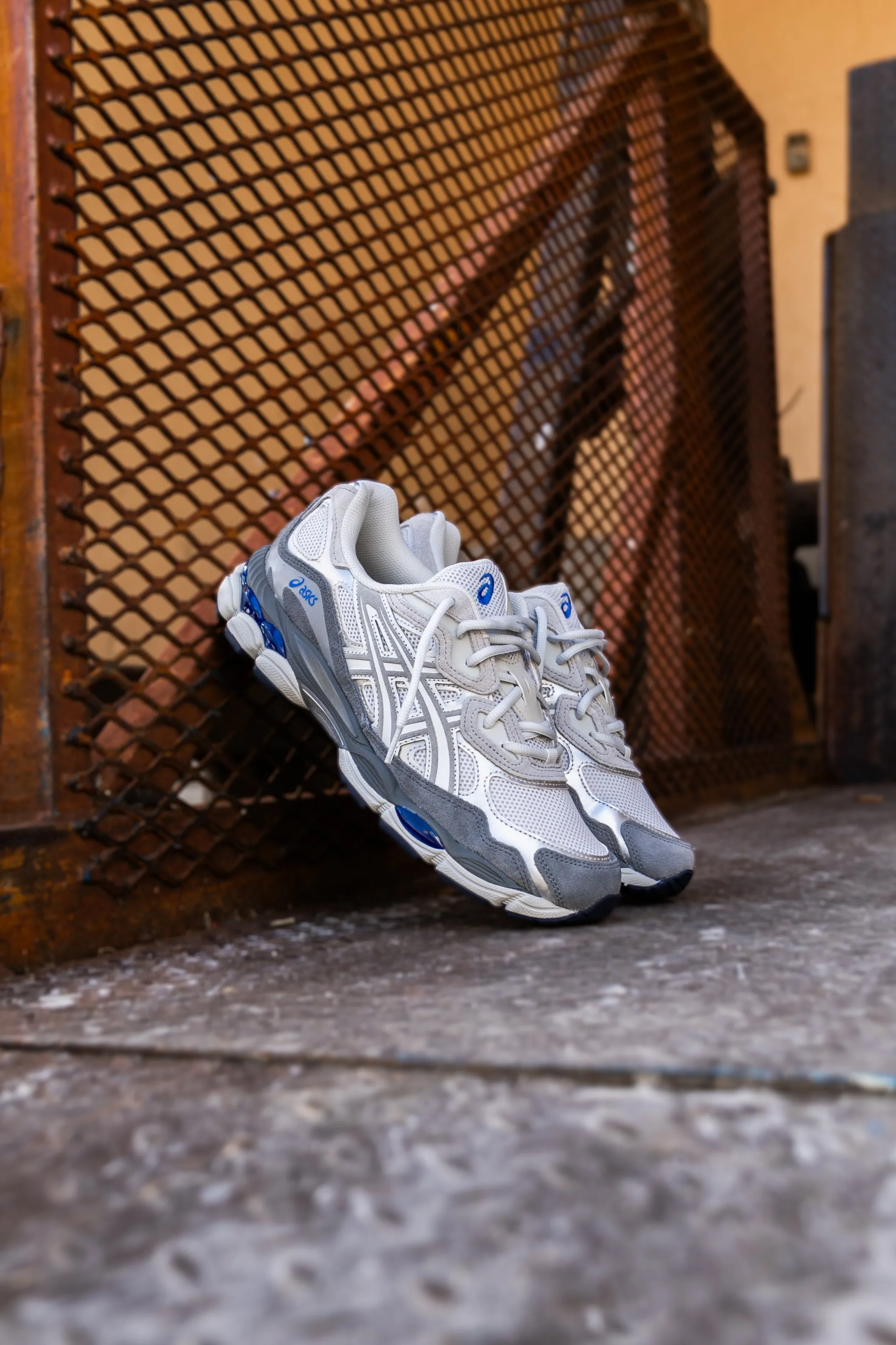 Mens Asics Gel-NYC (Glacier Grey/Gravel) running shoe close-up shots