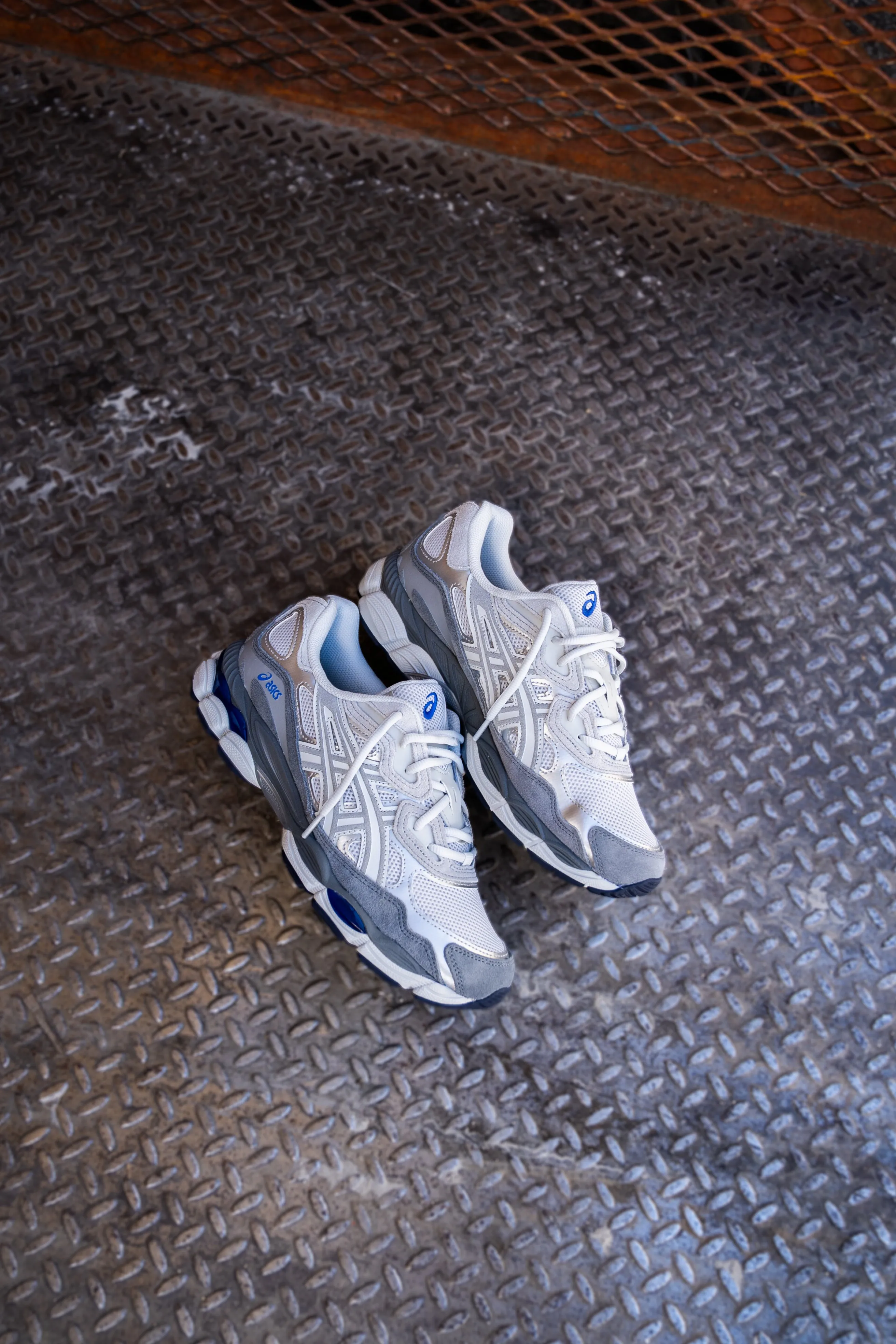 Mens Asics Gel-NYC (Glacier Grey/Gravel) running shoe close-up shots