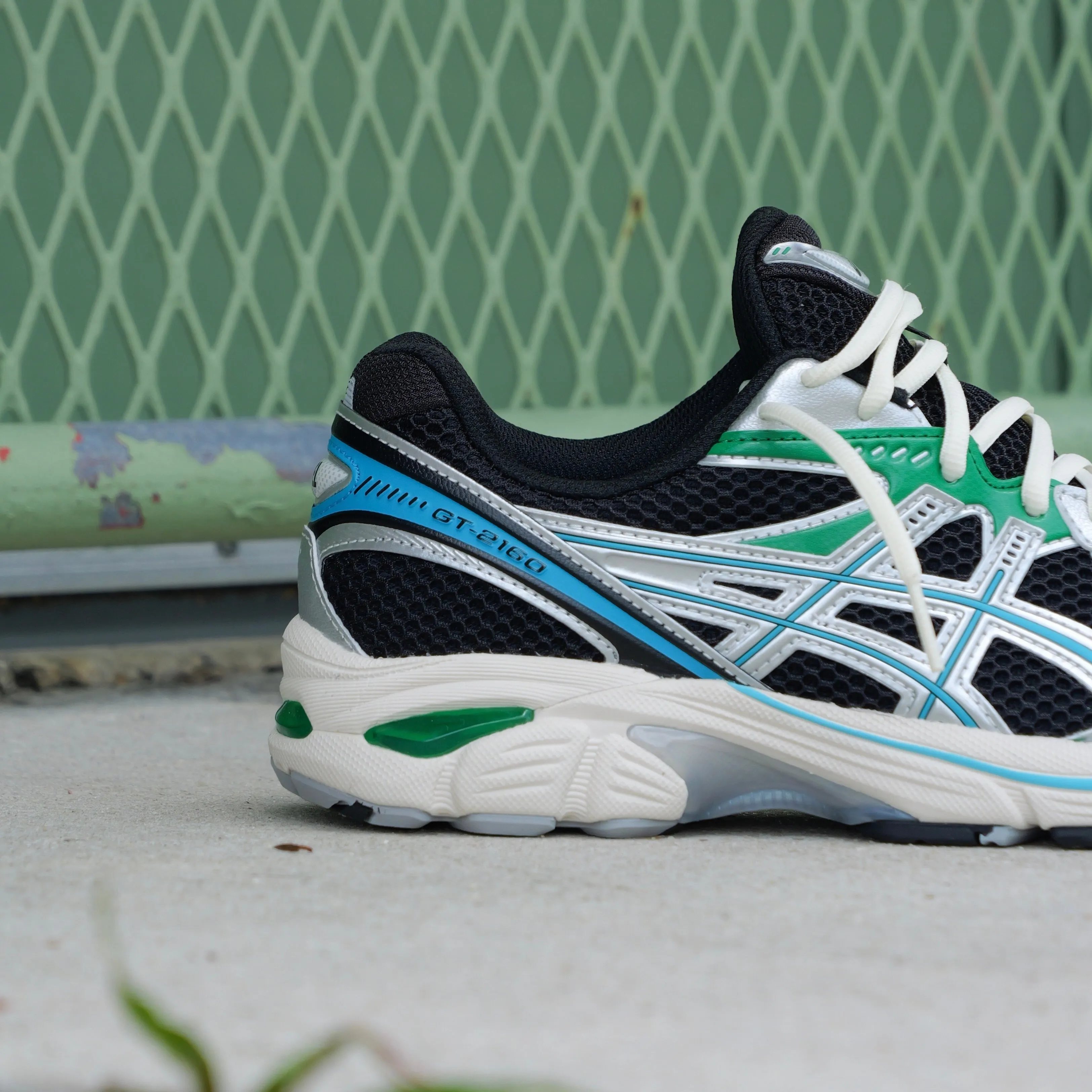 Mens Asics GT-2160 (Black/Morpho) running shoe close-up shots
