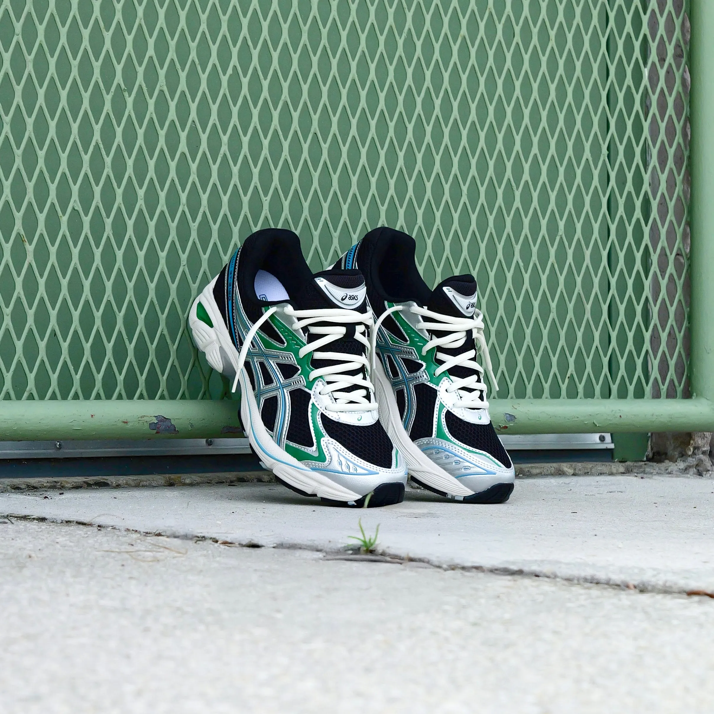 Mens Asics GT-2160 (Black/Morpho) running shoe close-up shots