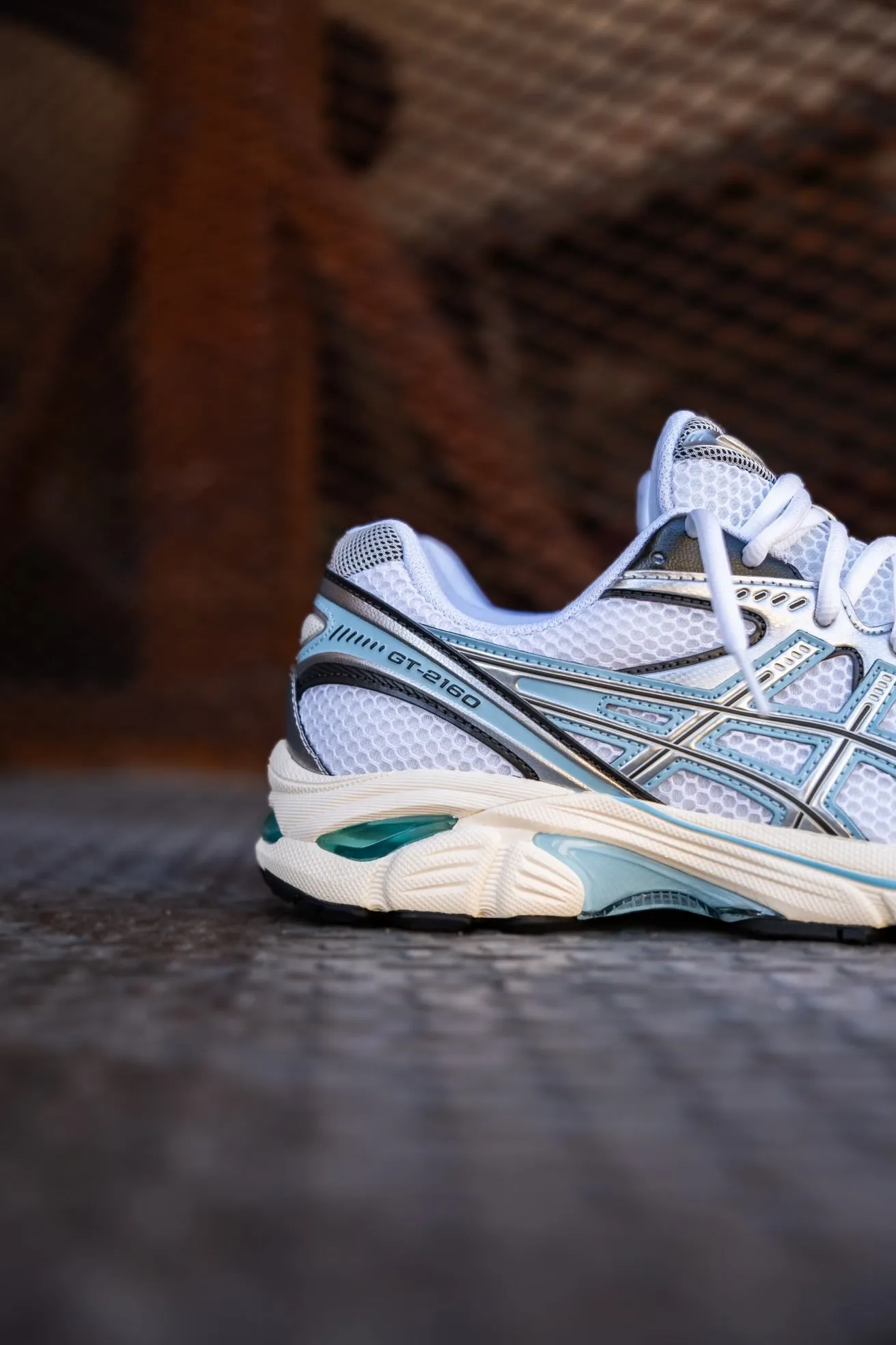 Mens Asics GT-2160 (White/Pure Silver/Light Blue) running shoe close-up shots