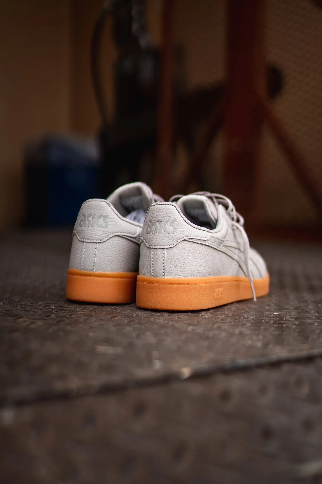 Mens Asics Japan S (Oyster Birch/Gum) running shoe close-up shots