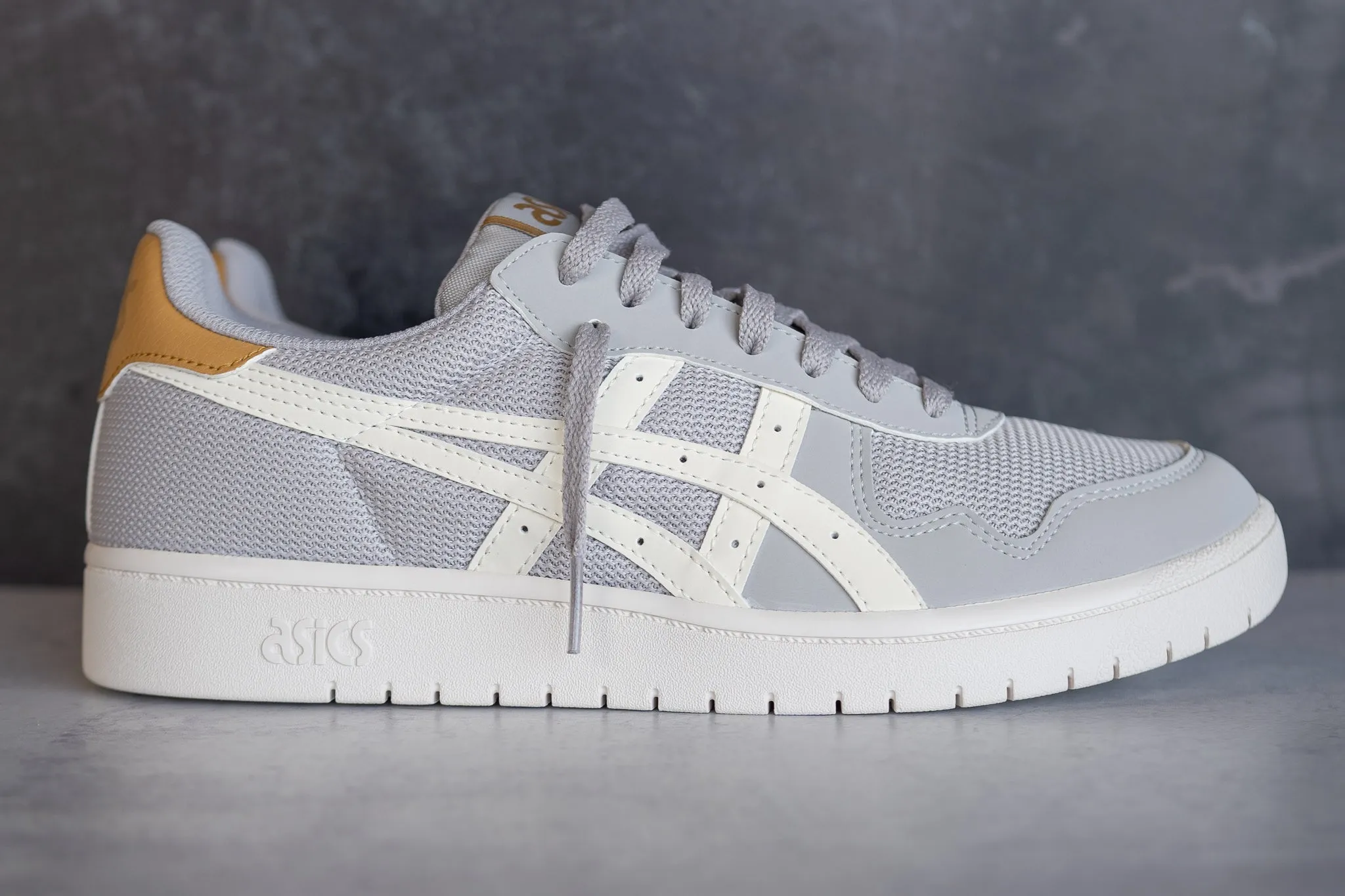Mens Asics Japan S (Oyster Grey/Birch) running shoe close-up shots
