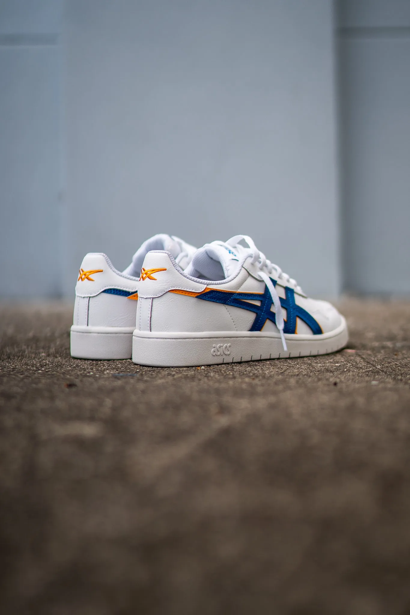 Mens Asics Japan S (White/Lake Drive/Citrus) running shoe close-up shots