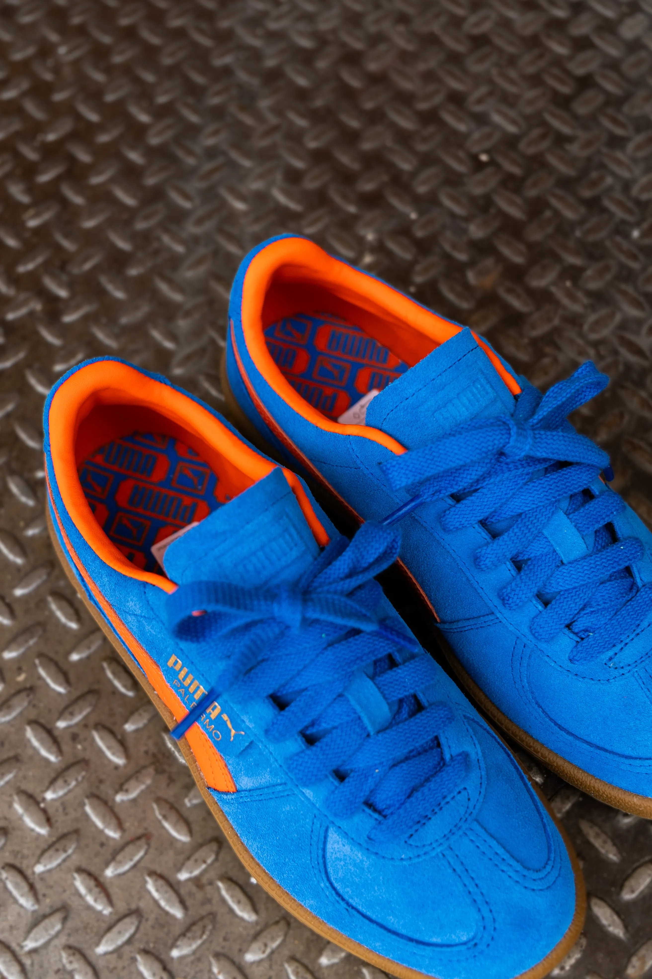 Mens Puma Palermo (Hyperlink Blue/Flame Flicker/Gum) Puma athletic shoe visuals