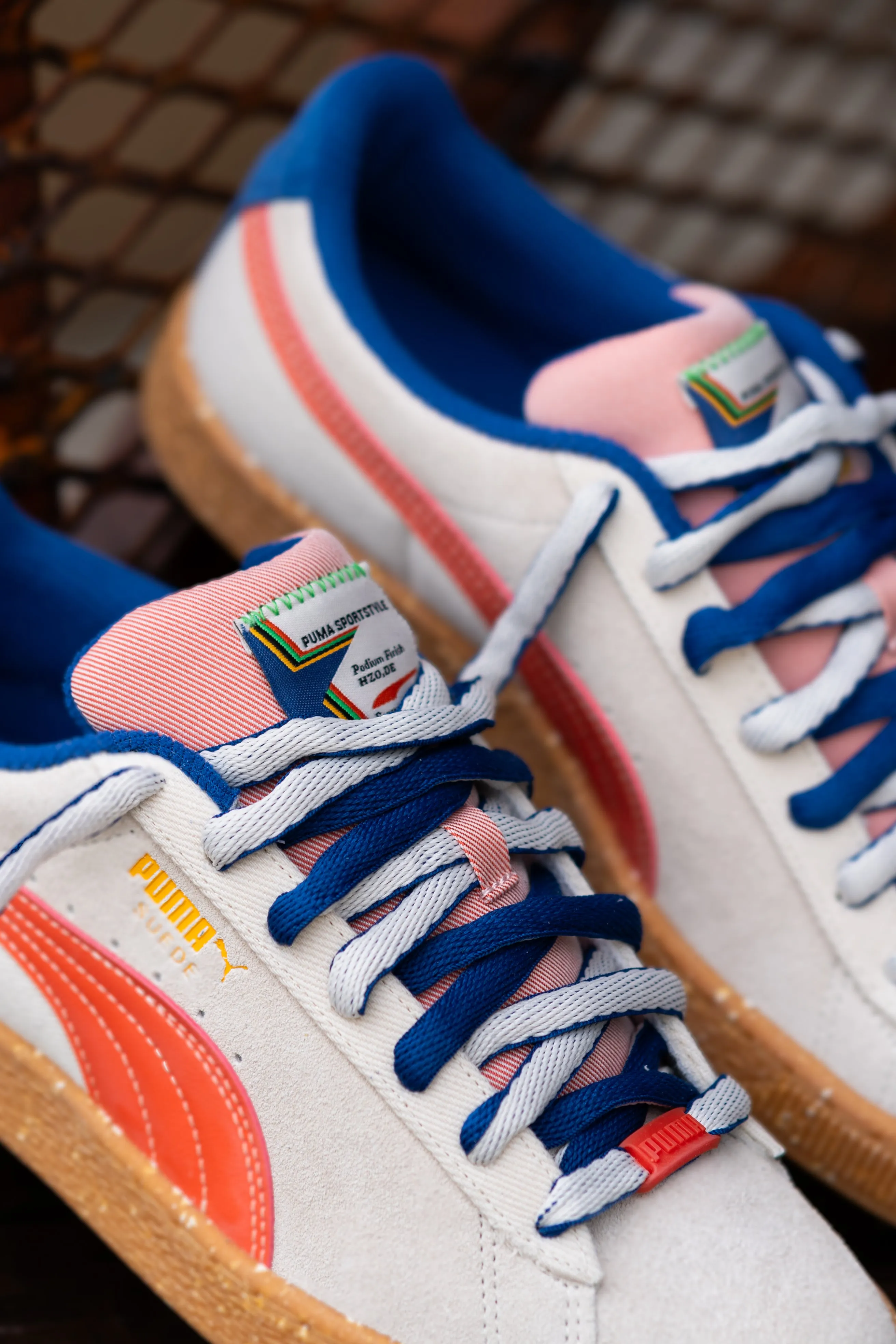Mens Puma Suede Podium (Alpine Snow/Gum) Puma athletic shoe visuals