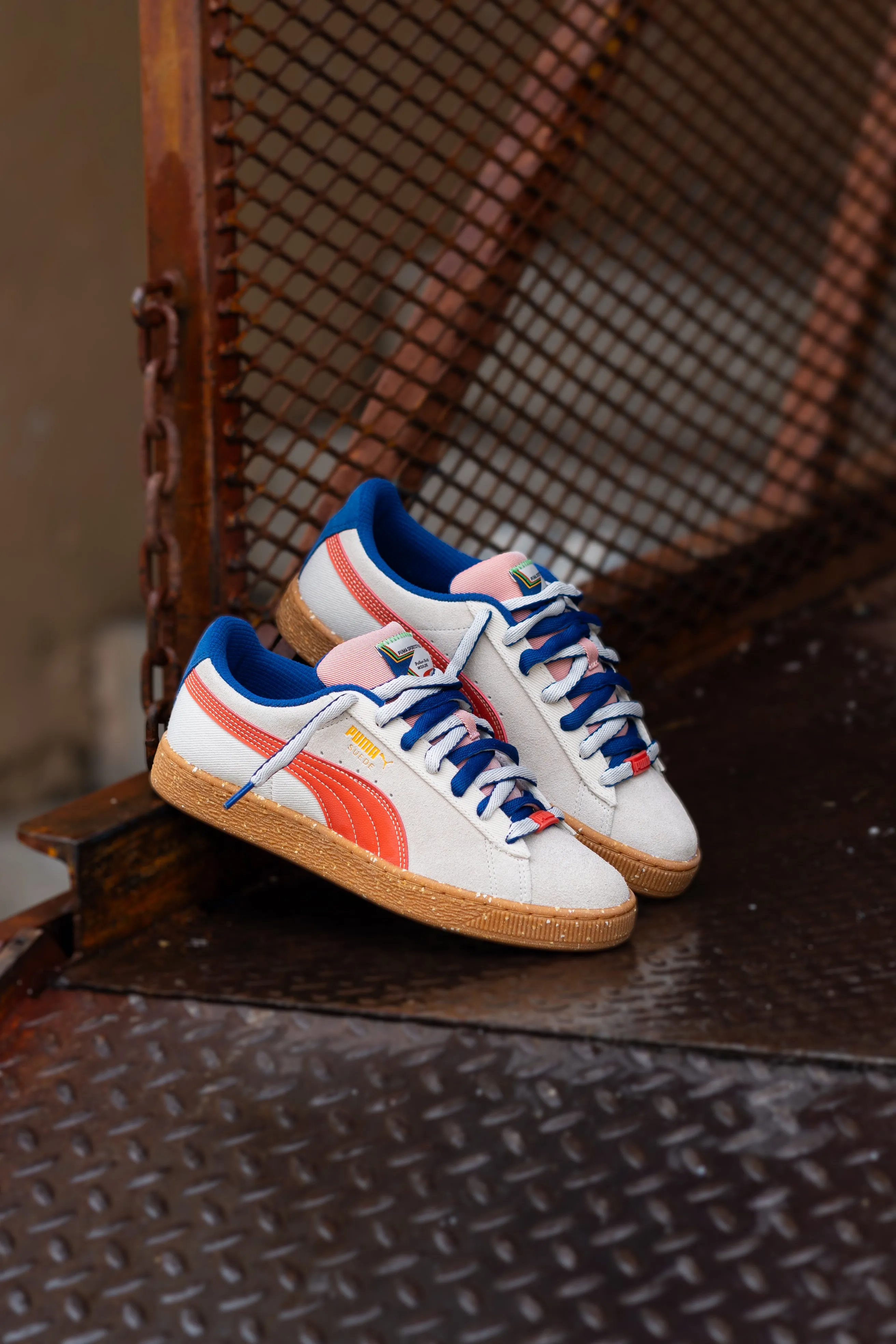 Mens Puma Suede Podium (Alpine Snow/Gum) Puma athletic shoe visuals