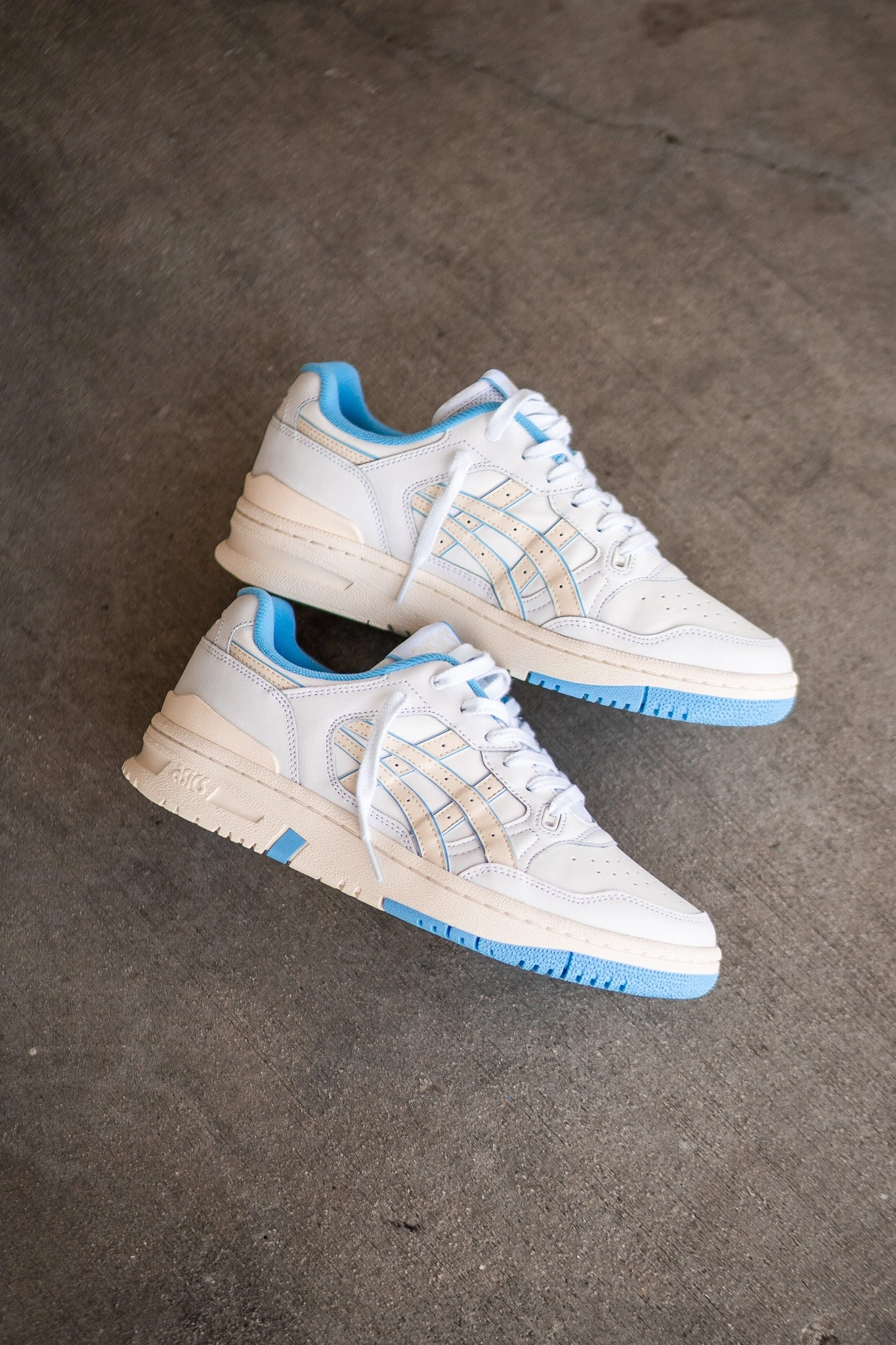 Mens Asics EX89 (White/Cream/Powder Blue) running shoe close-up shots