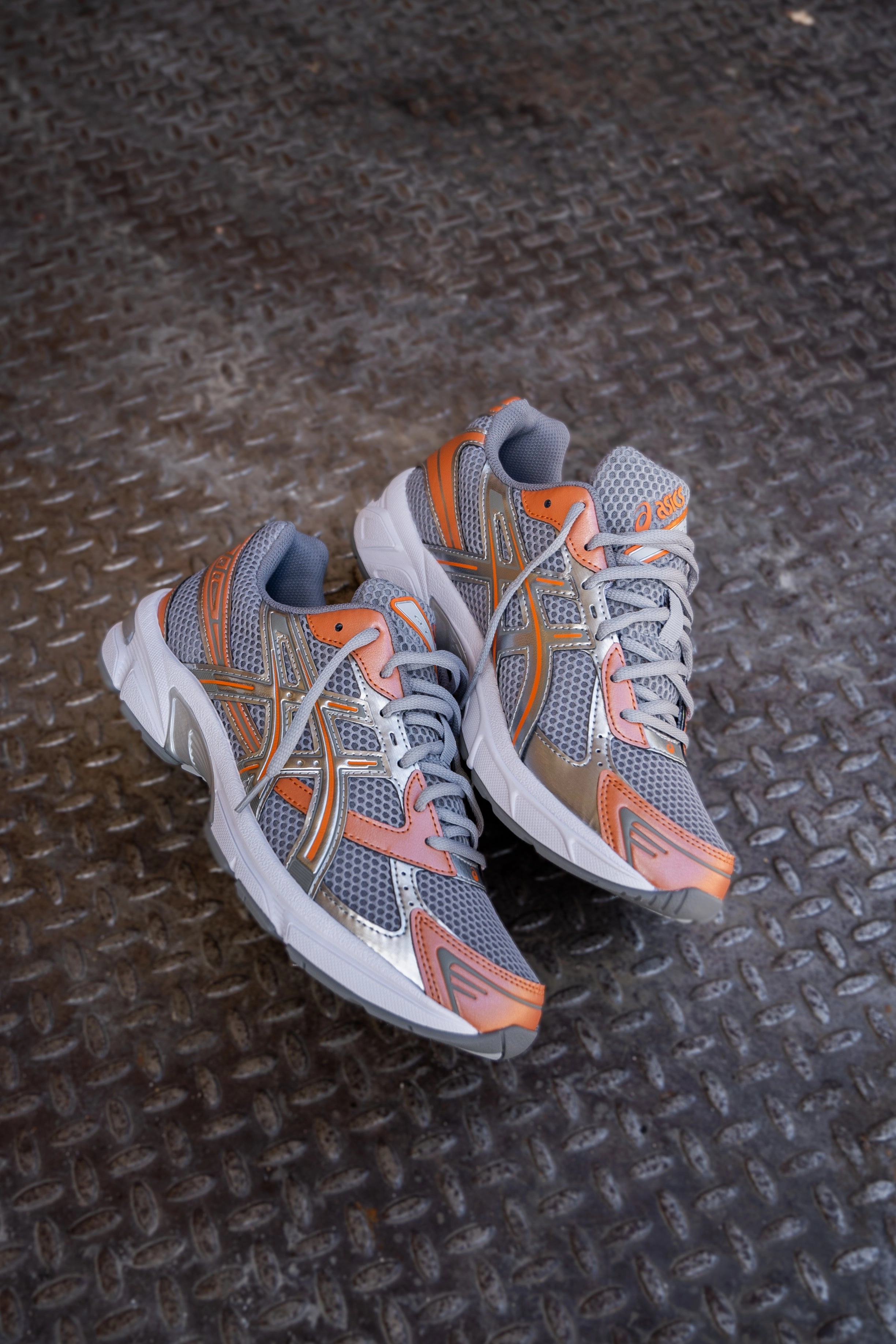 Mens Asics Gel-1130 (Cement Grey/Rust Orange) running shoe close-up shots