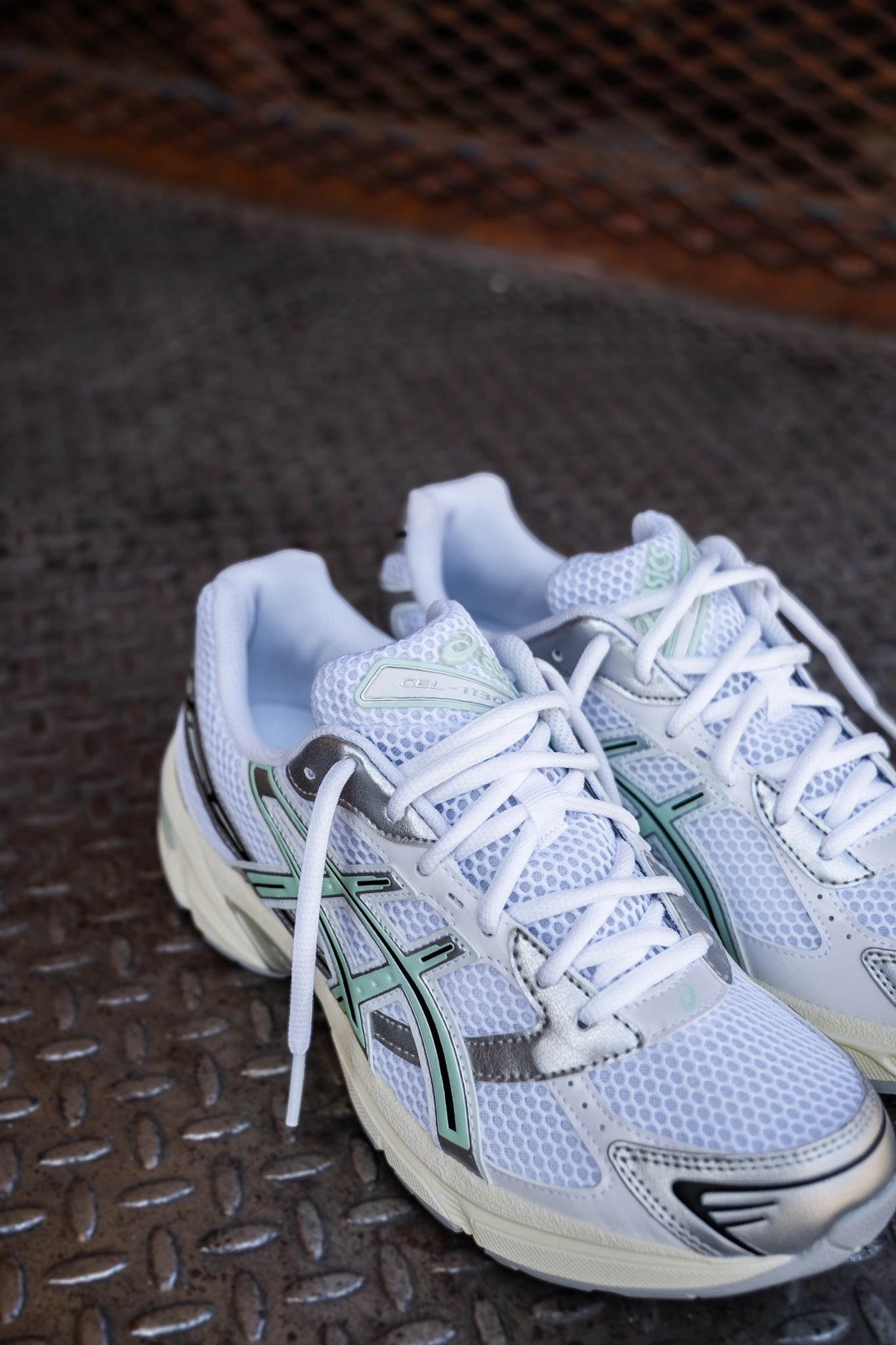Mens Asics Gel-1130 (White/Mint Tint) running shoe close-up shots
