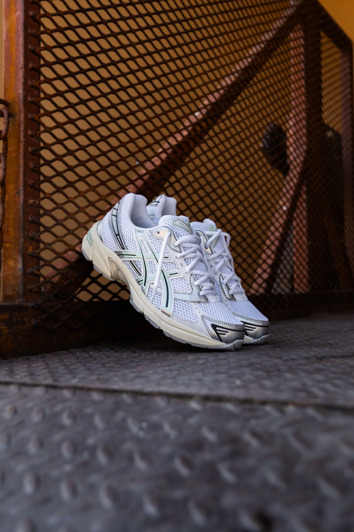 Mens Asics Gel-1130 (White/Mint Tint) running shoe close-up shots