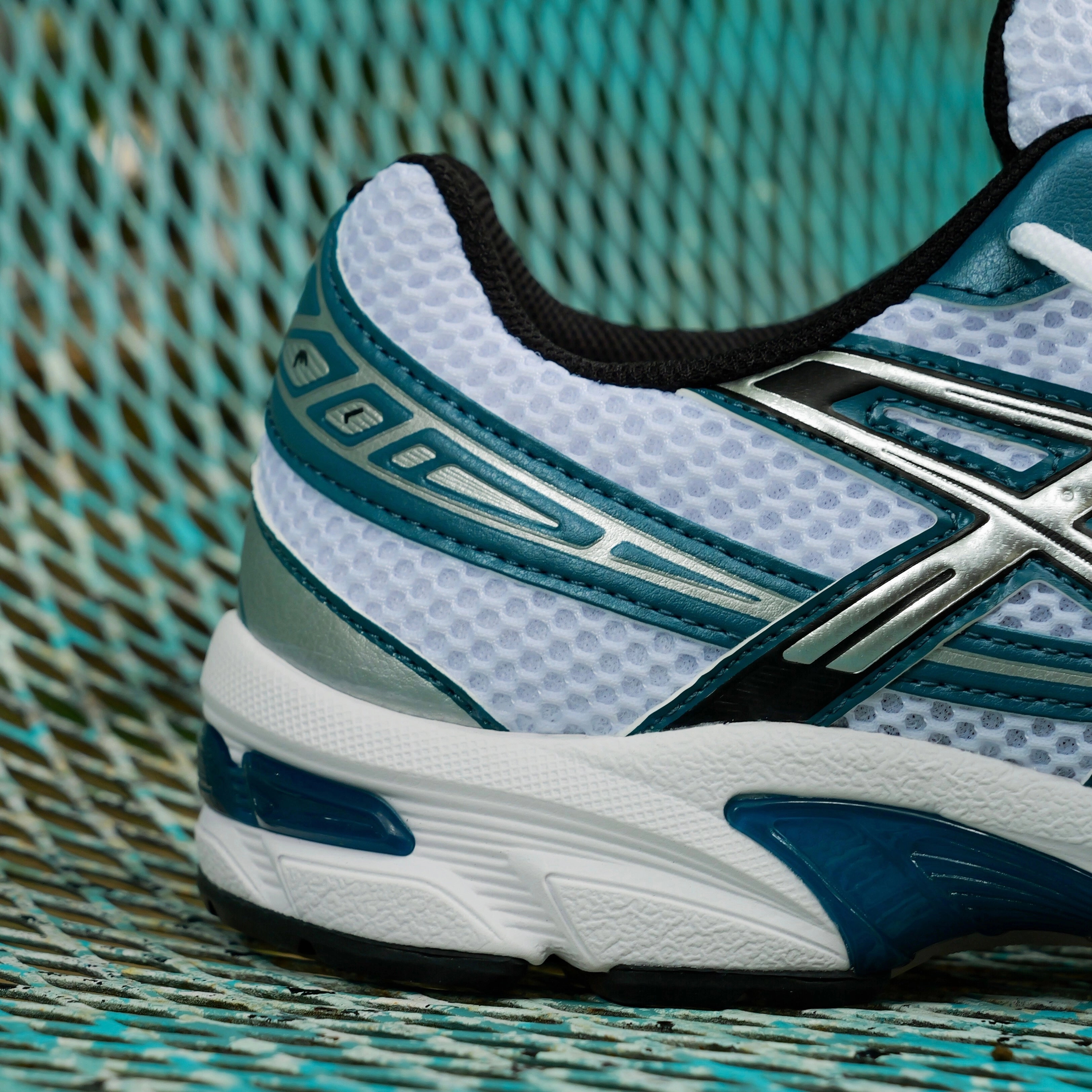 Mens Asics Gel-1130 (White/Restful Teal) running shoe close-up shots
