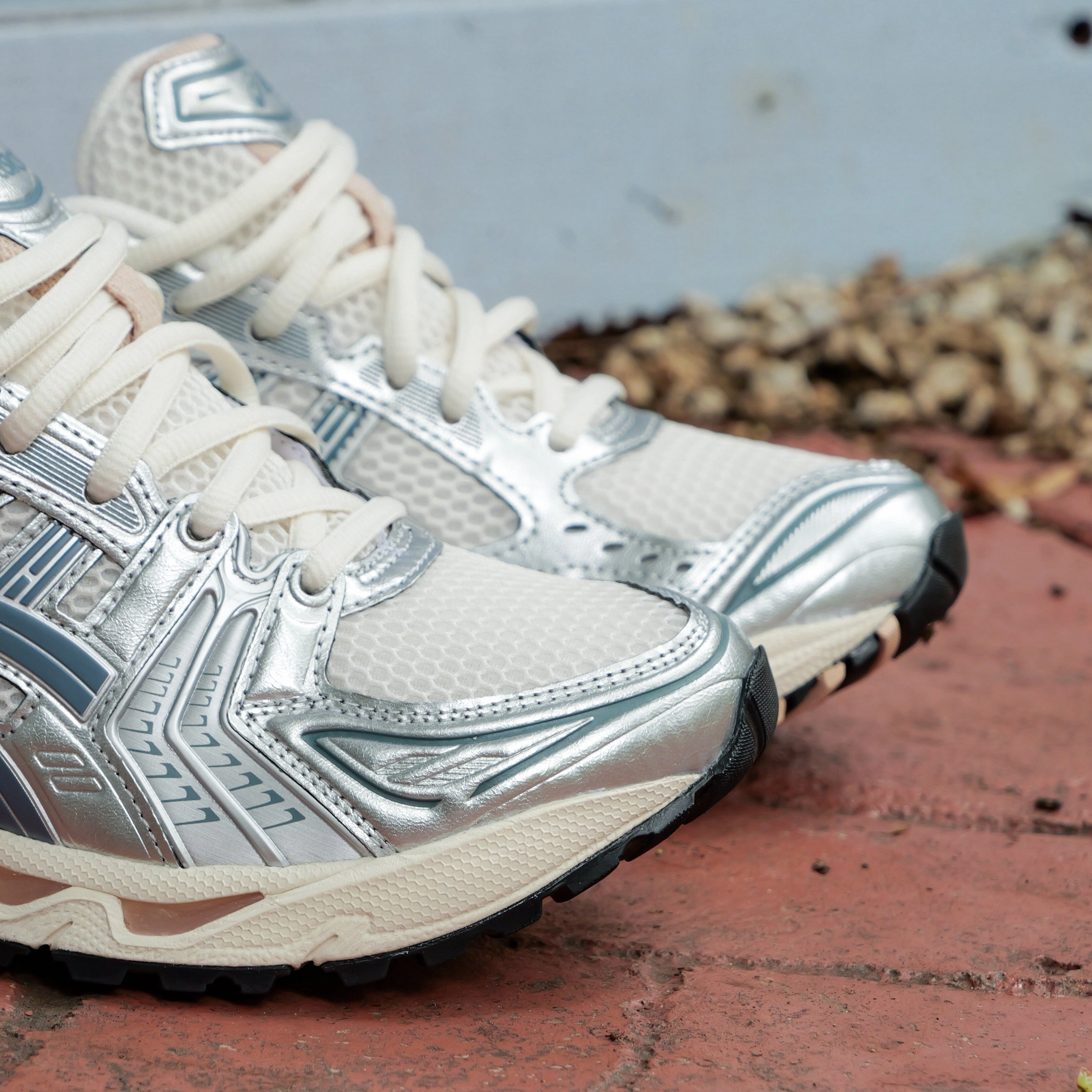 Mens Asics Gel-Kayano 14 (Cream/Ironclad) running shoe close-up shots