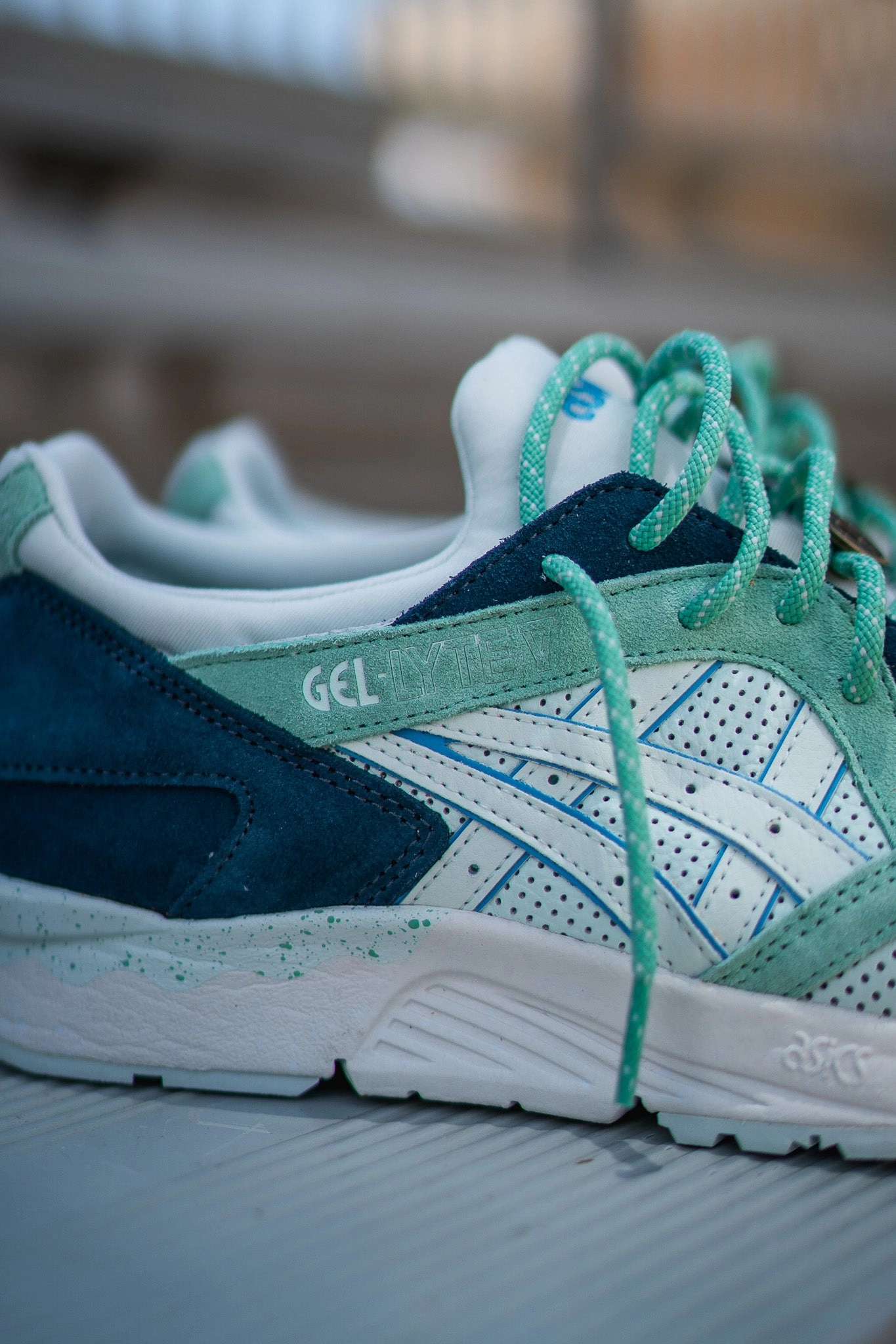 Mens Asics Gel-Lyte 5 Godai (Soothing Sea/Seafoam) running shoe close-up shots