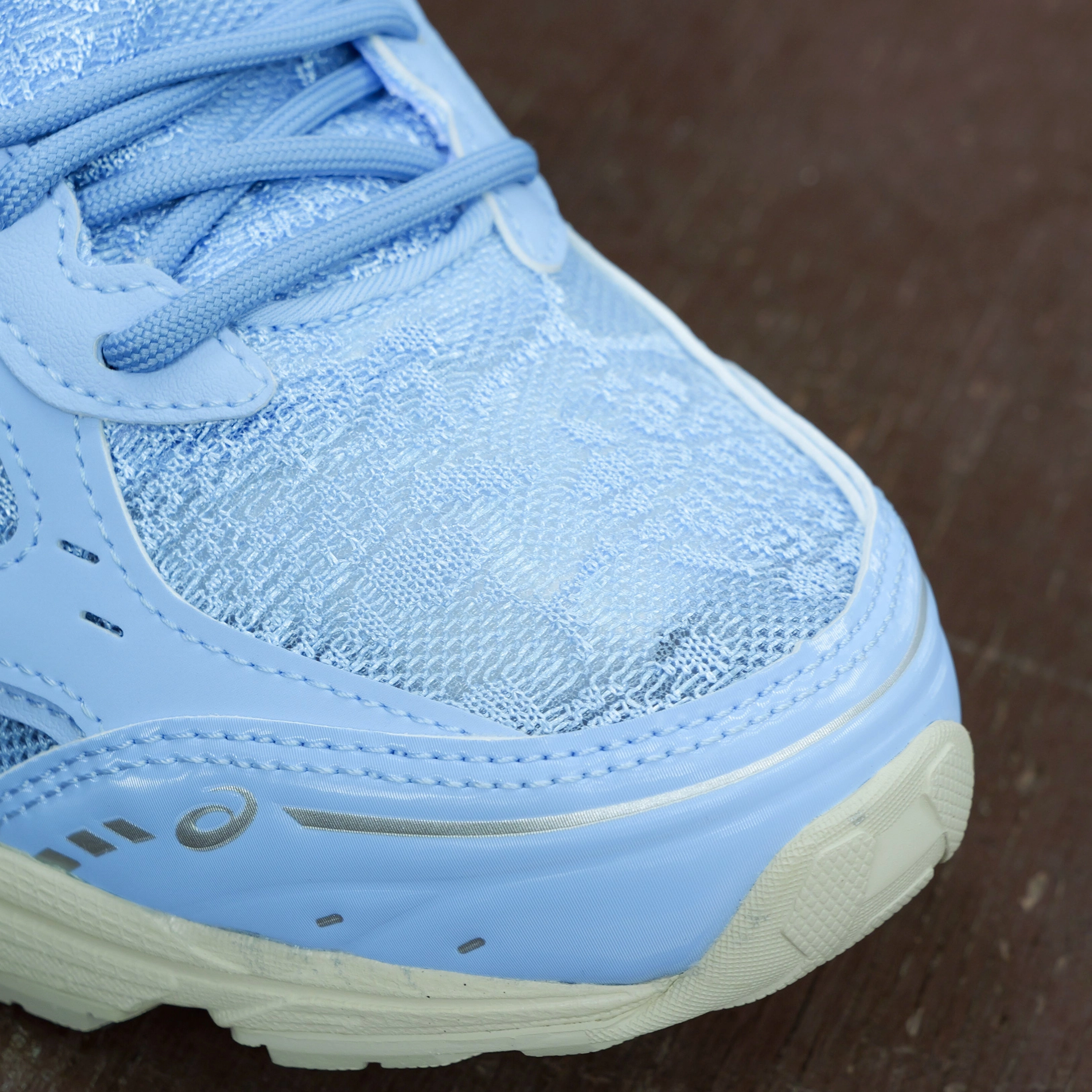 Mens Asics Gel-Nunobiki (Stone Wash/Pure Silver) running shoe close-up shots