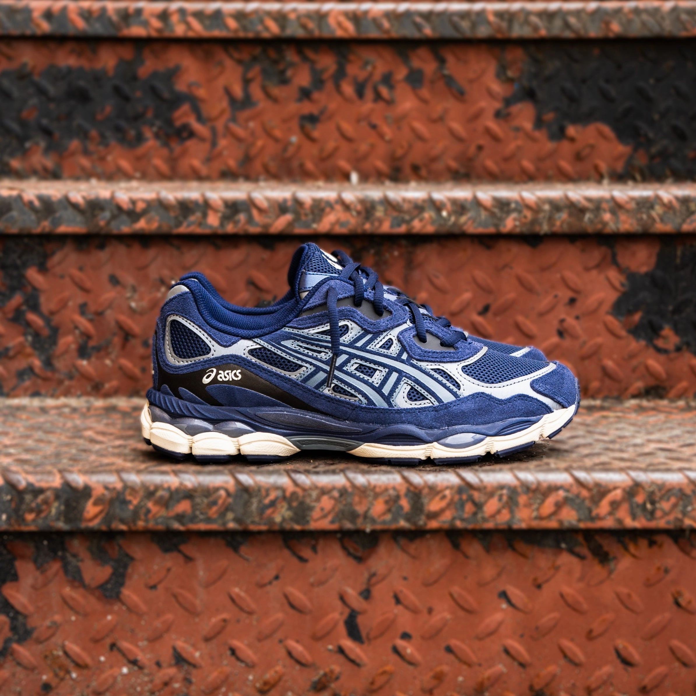 Mens Asics Gel-NYC (Midnight/Midnight) running shoe close-up shots