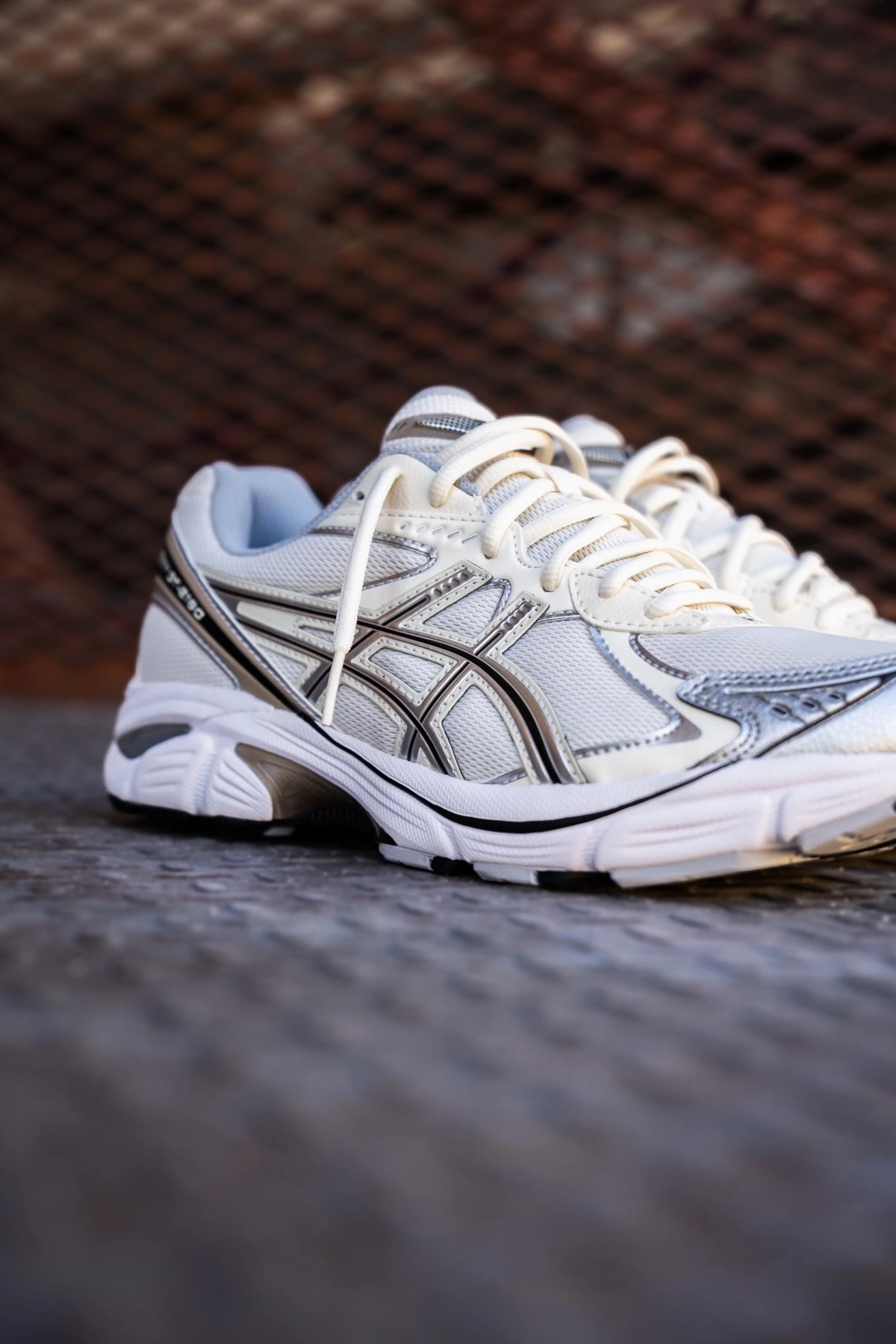 Mens Asics GT-2160 (Cream/Greige) running shoe close-up shots