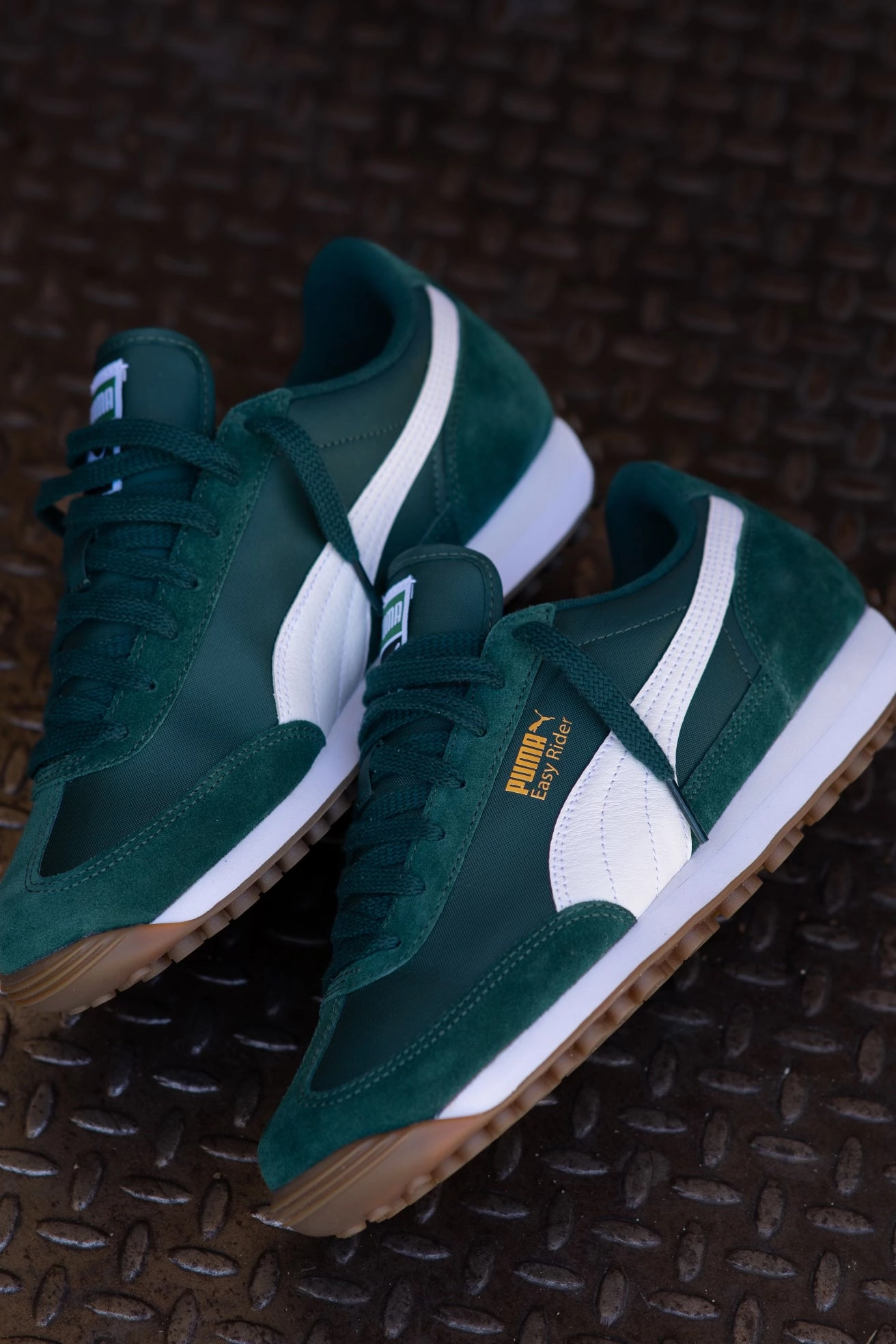 Mens Puma Easy Rider Vintage (Dark Myrtle/Puma White) Puma athletic shoe visuals