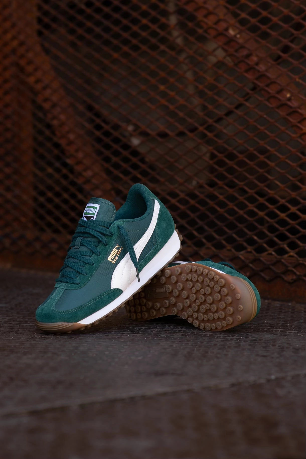 Mens Puma Easy Rider Vintage (Dark Myrtle/Puma White) Puma athletic shoe visuals