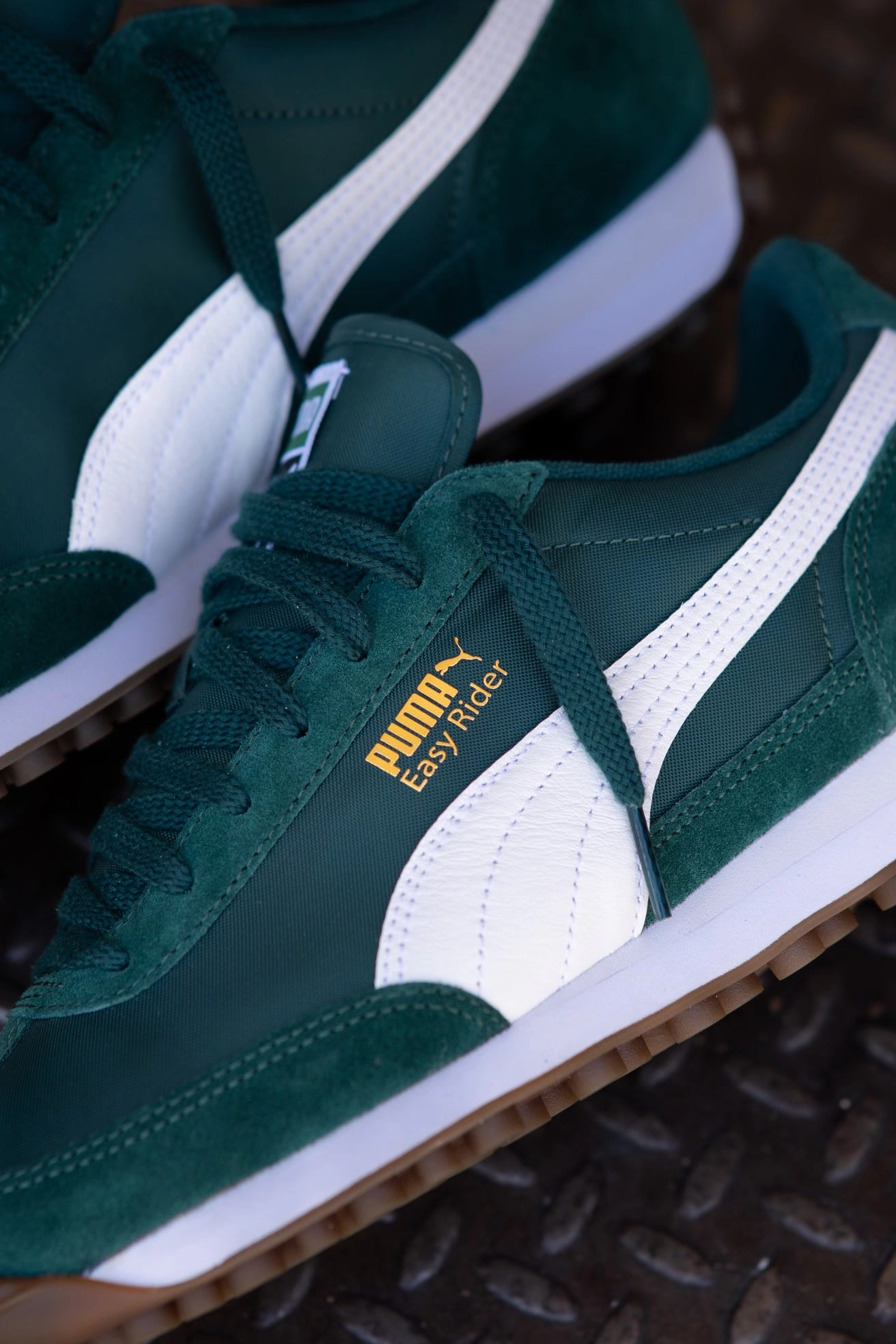 Mens Puma Easy Rider Vintage (Dark Myrtle/Puma White) Puma athletic shoe visuals