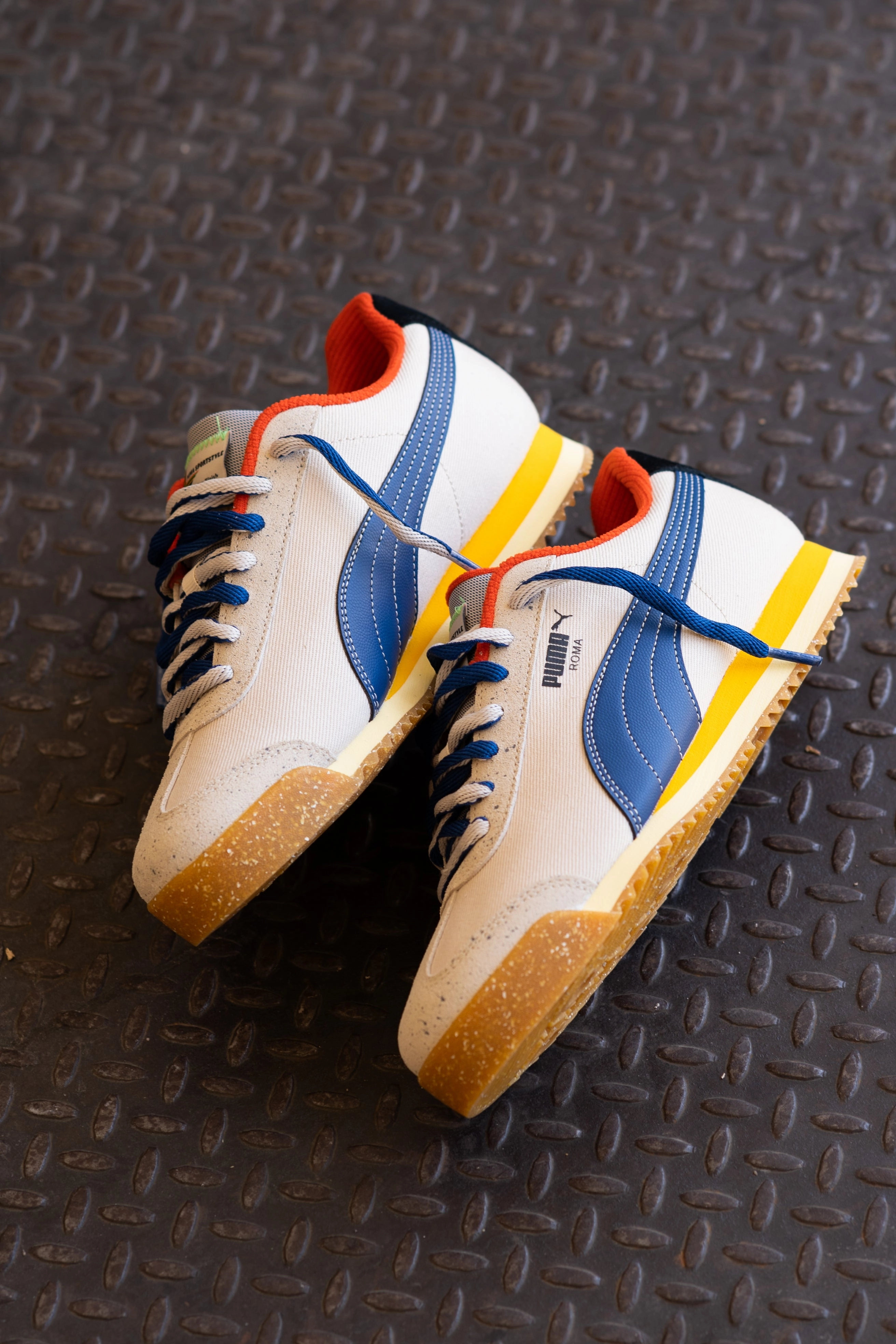 Mens Puma Roma Podium (Clyde Royal/Creamy Vanilla) Puma athletic shoe visuals