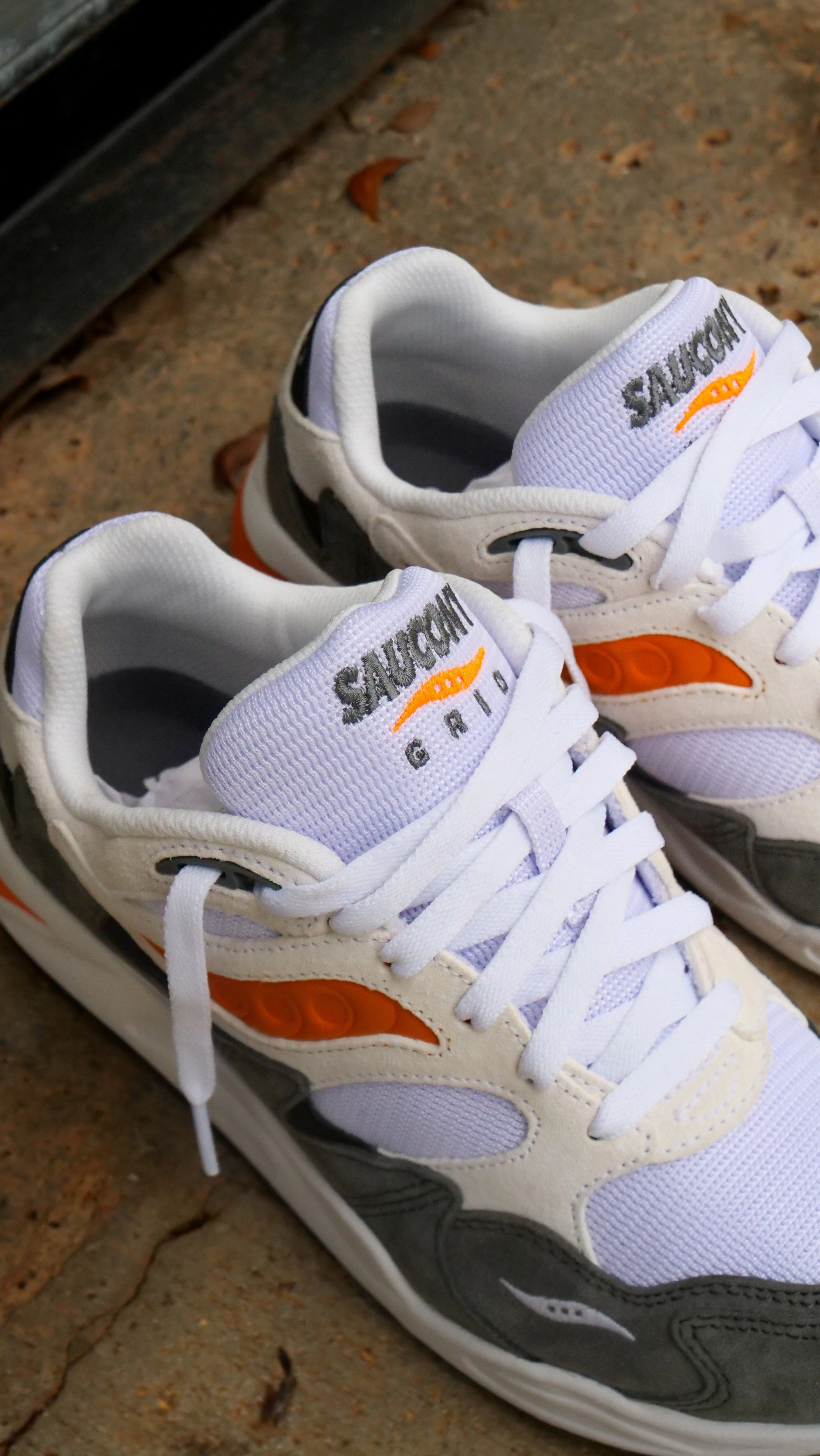 Mens Saucony Grid Shadow 2 Essential (White/Safety Orange) Saucony versatile athletic footwear