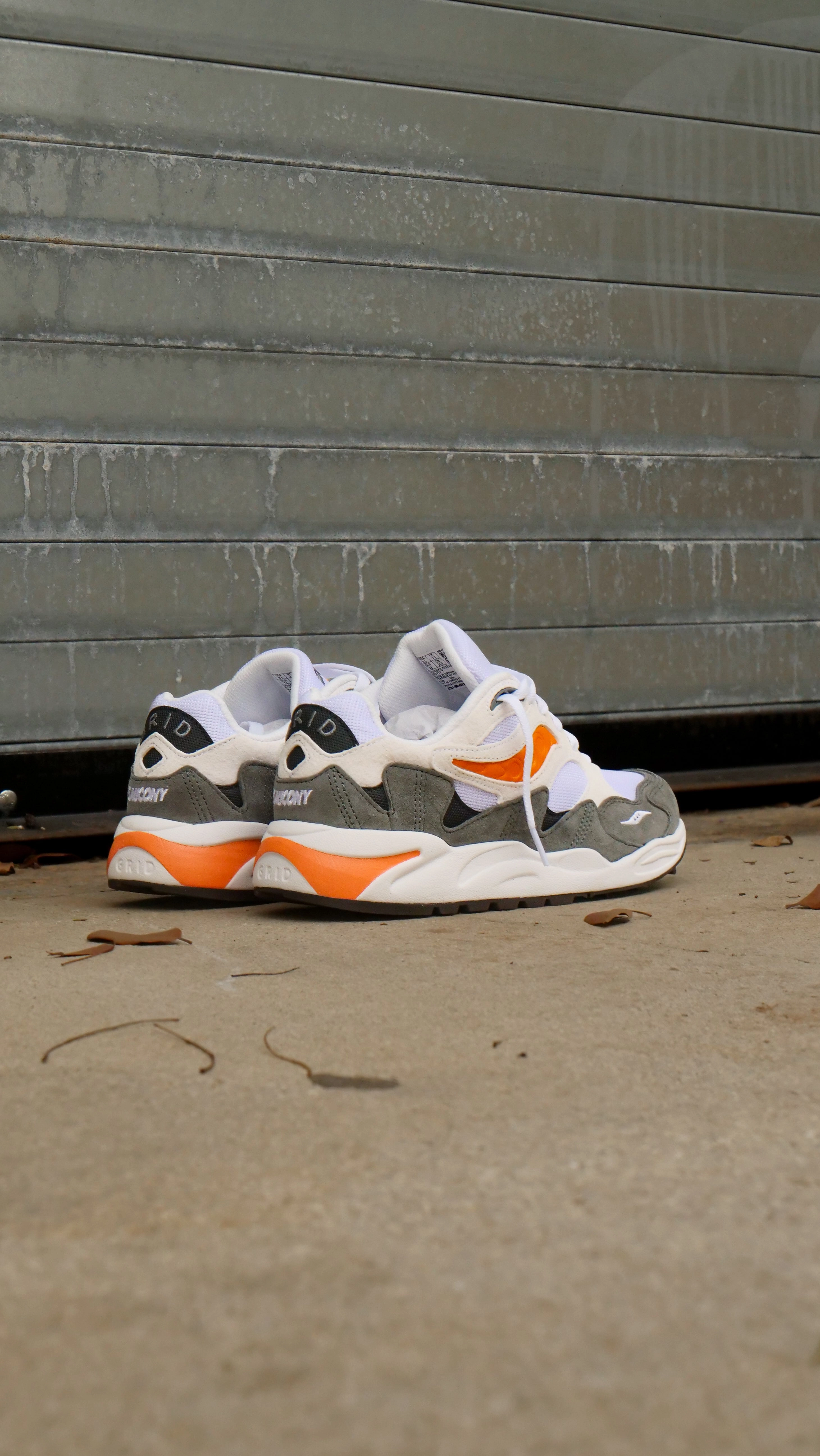 Mens Saucony Grid Shadow 2 Essential (White/Safety Orange) Saucony versatile athletic footwear