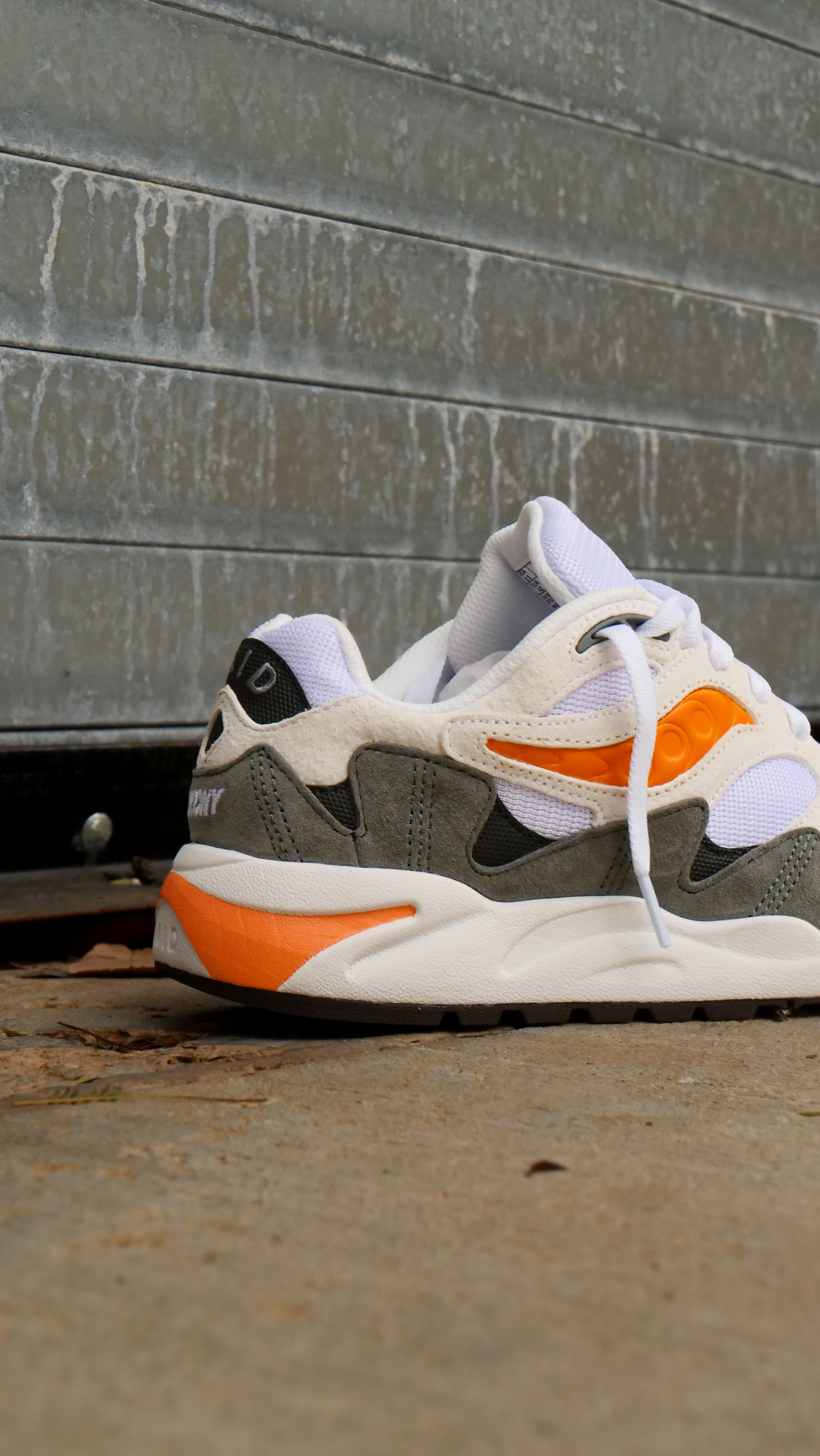 Mens Saucony Grid Shadow 2 Essential (White/Safety Orange) Saucony versatile athletic footwear