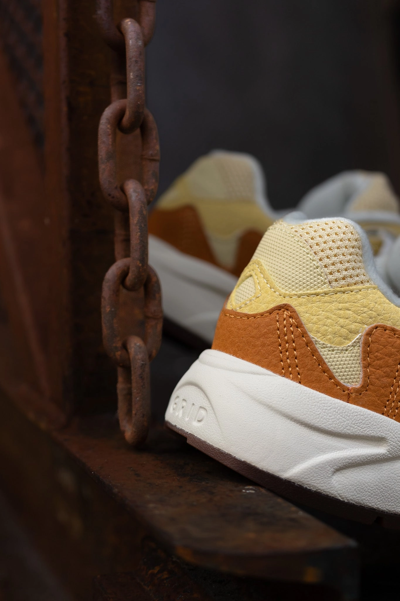 Mens Saucony Grid Shadow 2 (Mustard/Tan) Saucony versatile athletic footwear