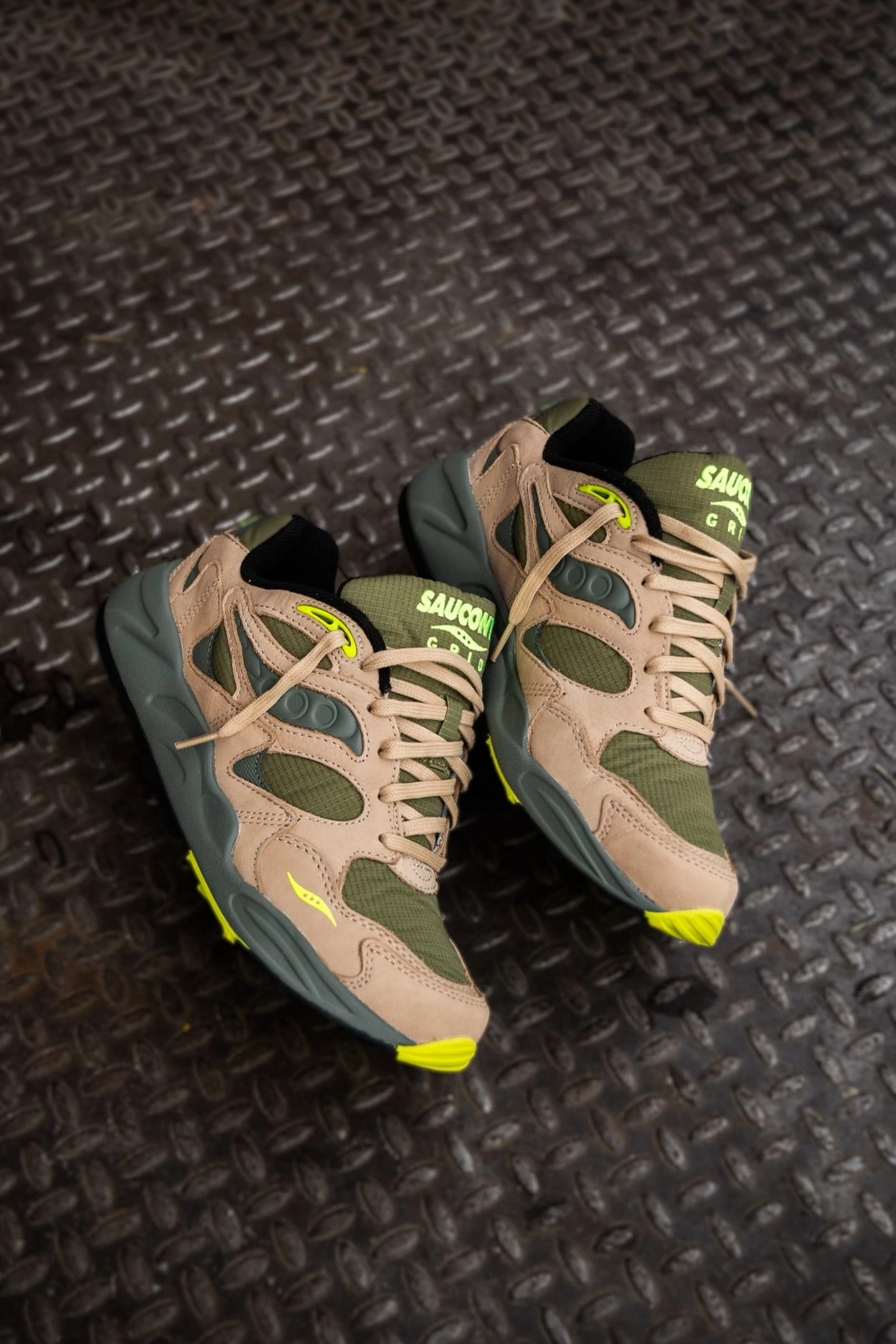 Mens Saucony Grid Shadow 2 Premium (Avocado/Volt) Saucony versatile athletic footwear