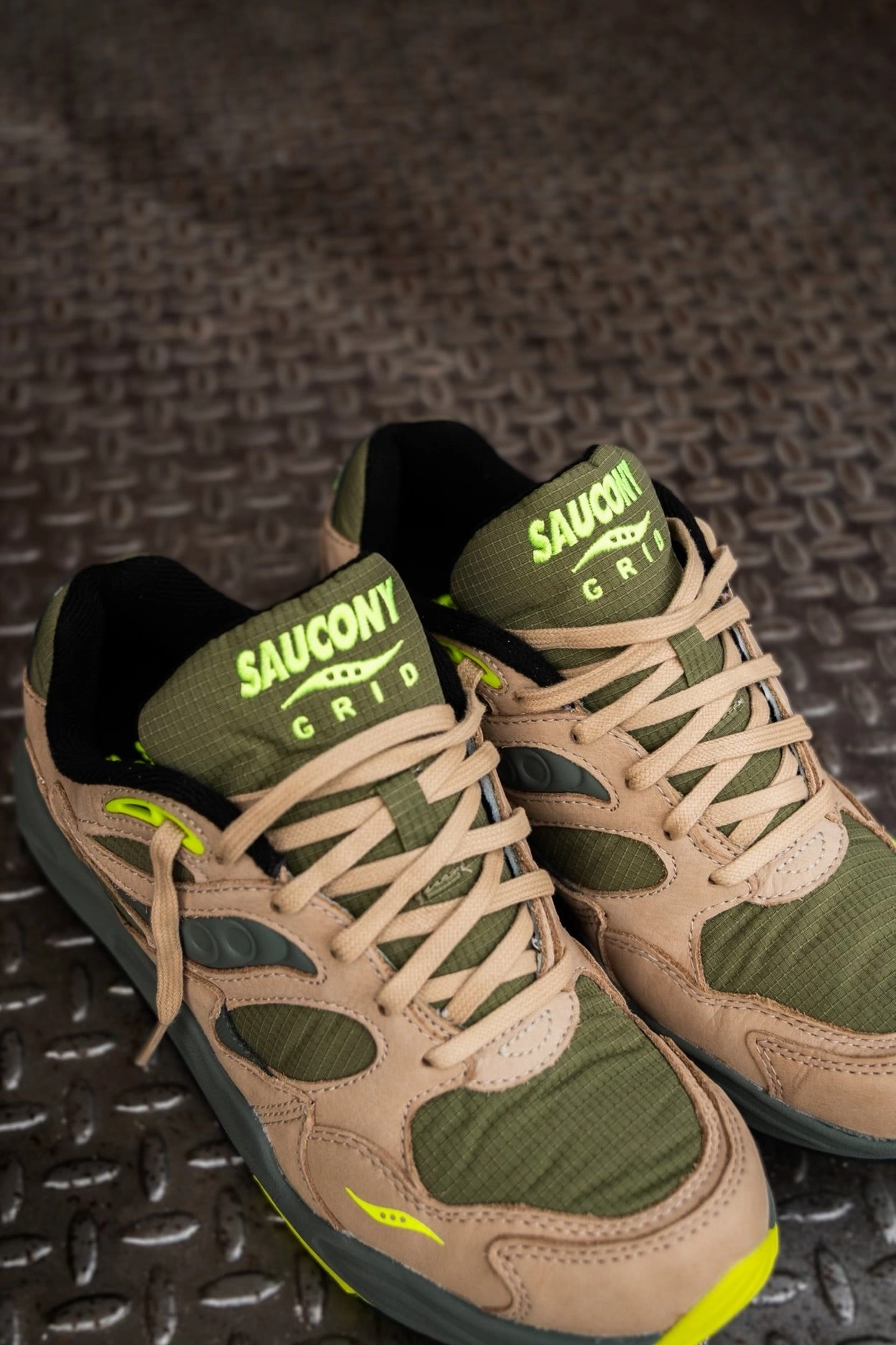 Mens Saucony Grid Shadow 2 Premium (Avocado/Volt) Saucony versatile athletic footwear